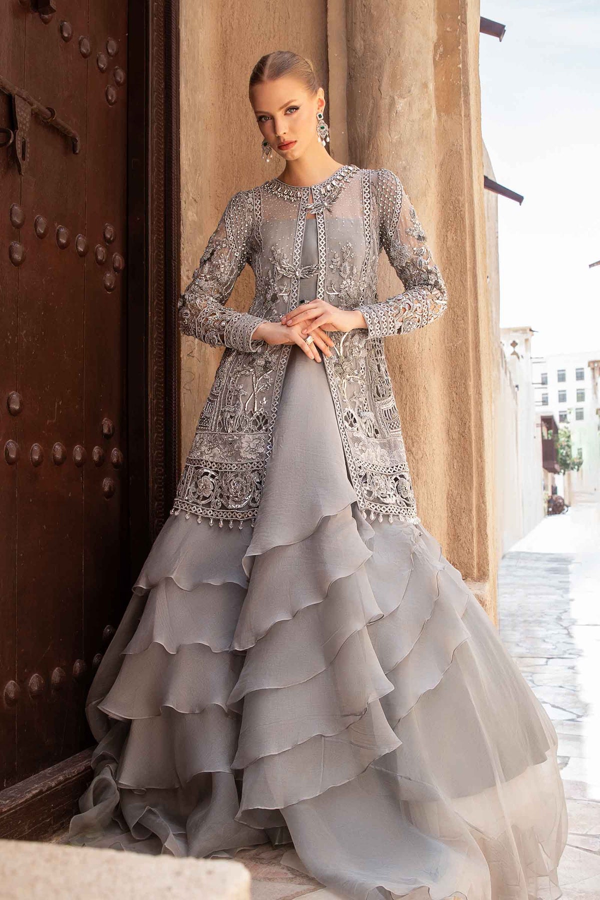 Grey Hand-Embellished Pure Organza Lehenga (3-Piece) - Image 5
