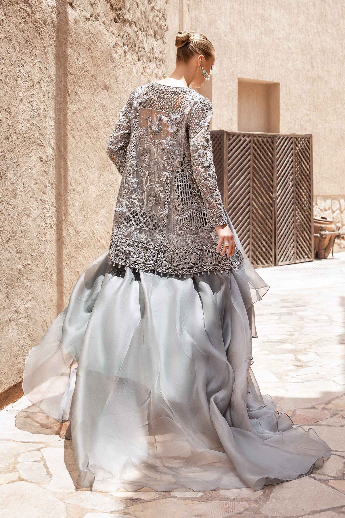 Grey Hand-Embellished Pure Organza Lehenga (3-Piece) - Image 7
