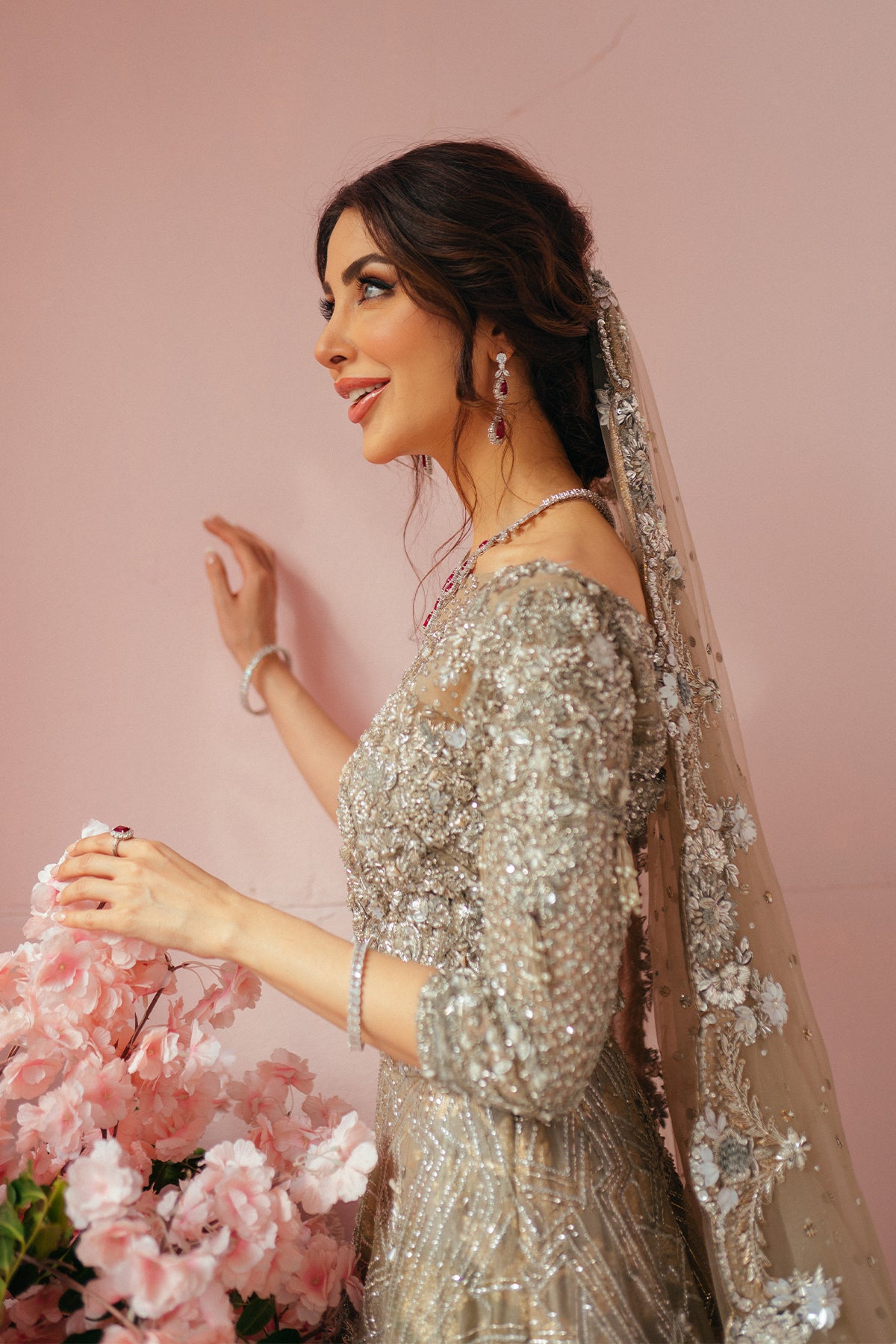 Grey Embellished Tissue Lehenga Choli (3-Piece) - Image 4