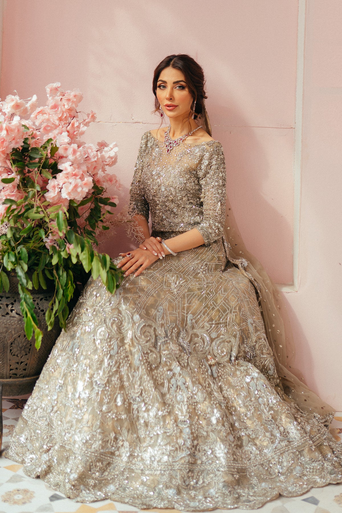 Grey Embellished Tissue Lehenga Choli (3-Piece) - Image 5