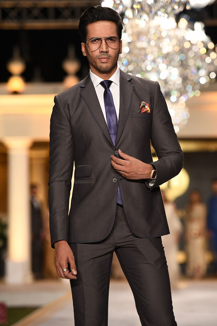 Grey Herringbone-Detail Wool Tuxedo Suit (2-Piece) - Image 3