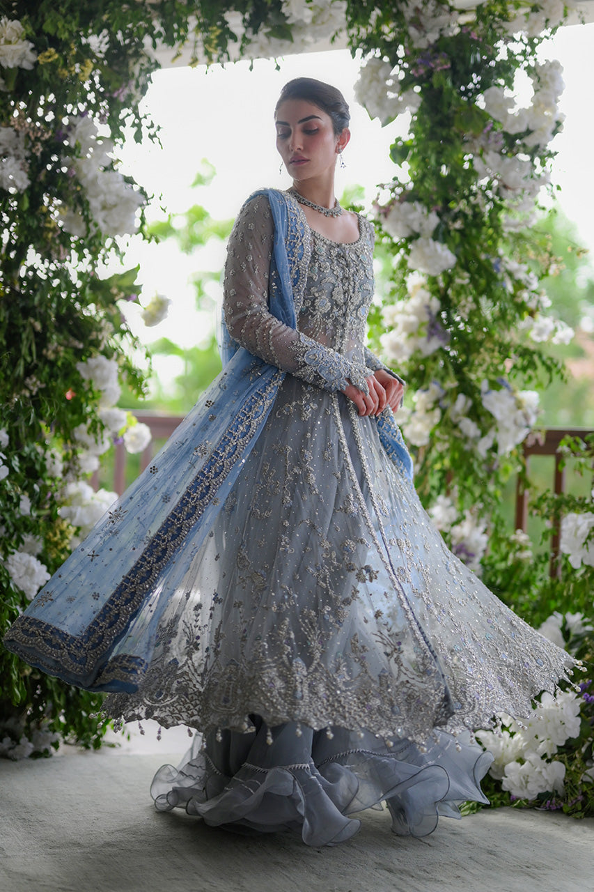 Pakistani Grey Zardozi Kaamdaani Net Pishwas (3-Piece) - Image 8