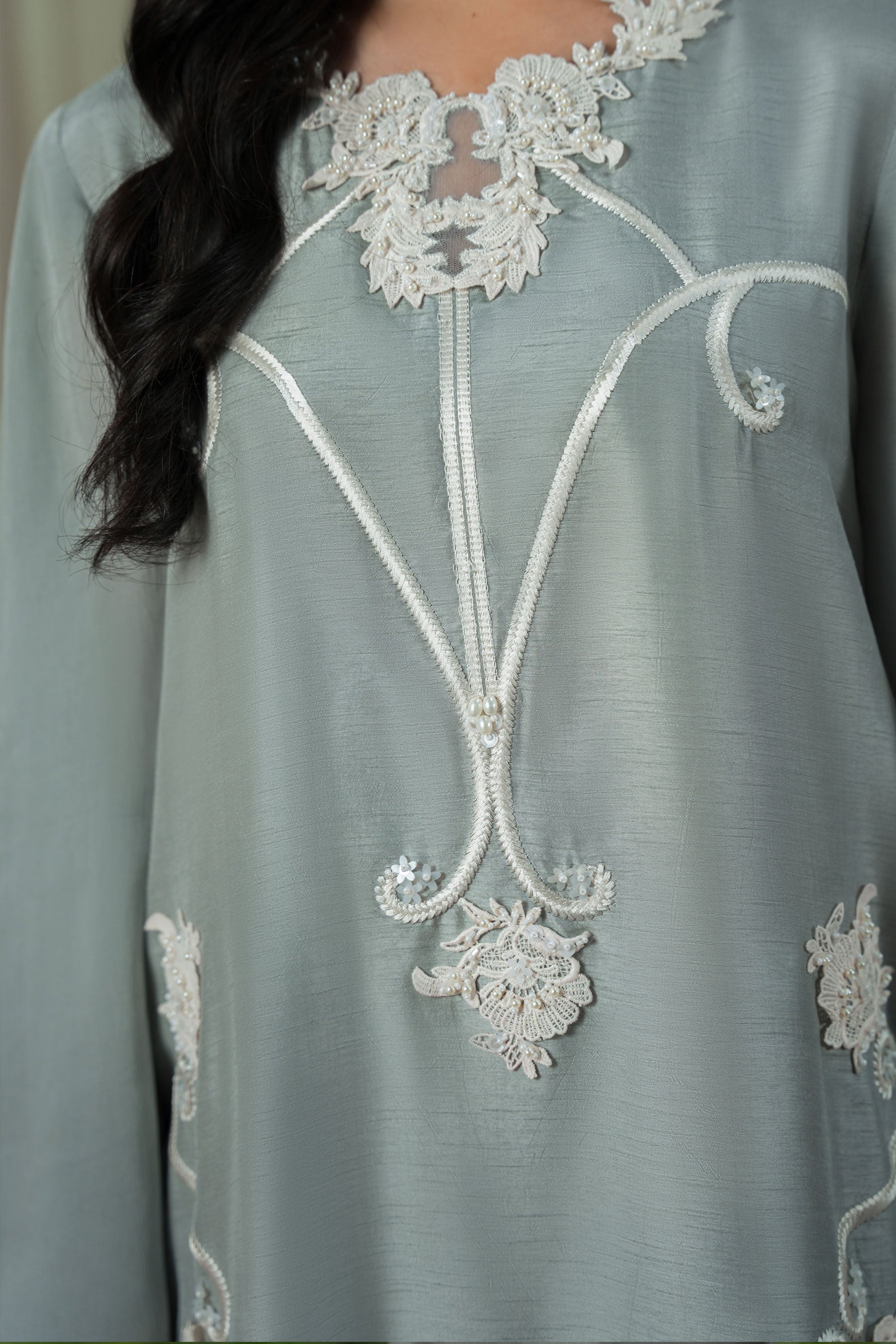 Pakistani Dove Grey Lace Appliqué Blended Silk Salwar Kameez (3-Piece) - Image 4