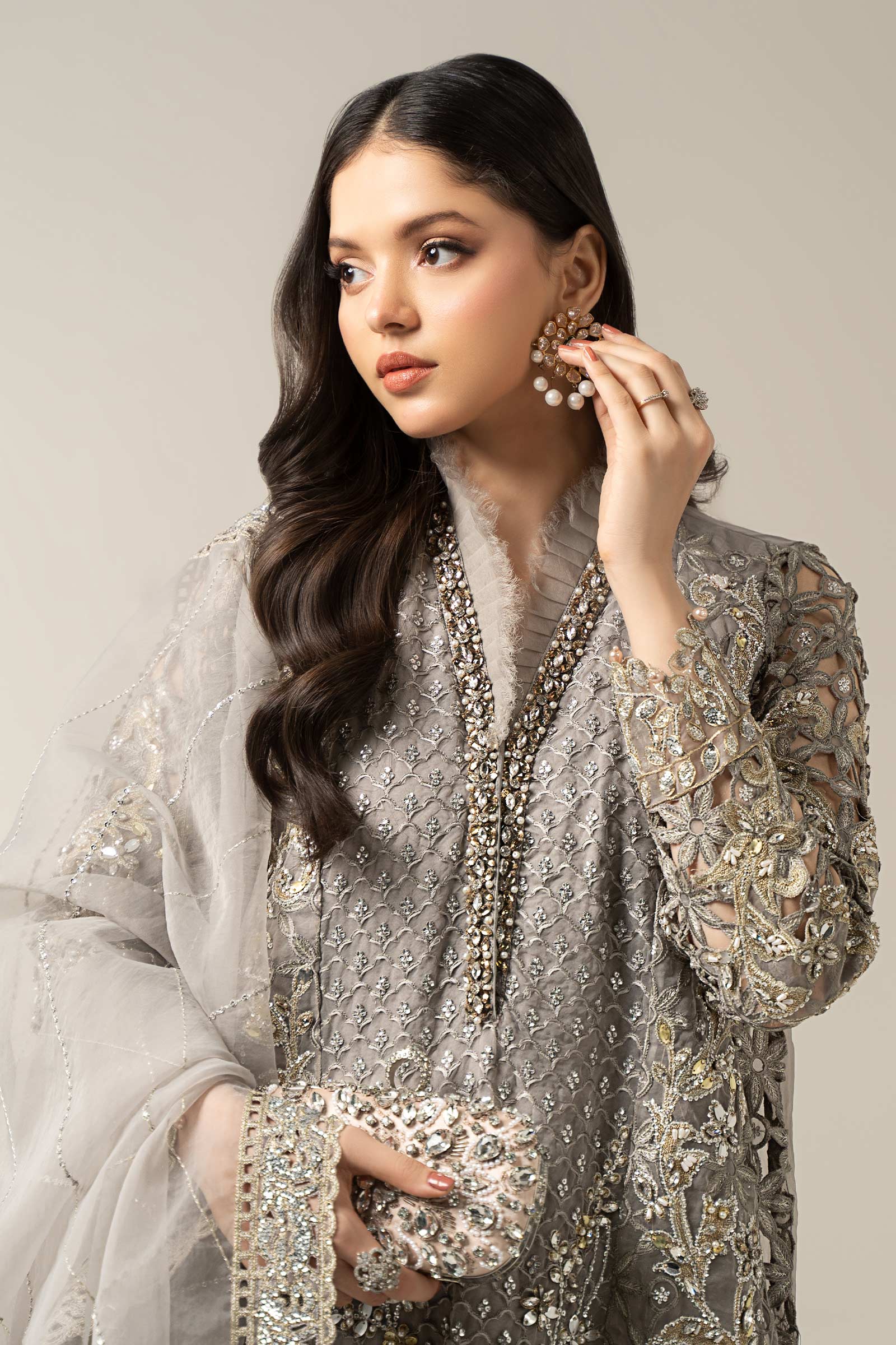 Pakistani Grey Embroidered Organza & Raw Silk 3-Piece Suit - Image 3