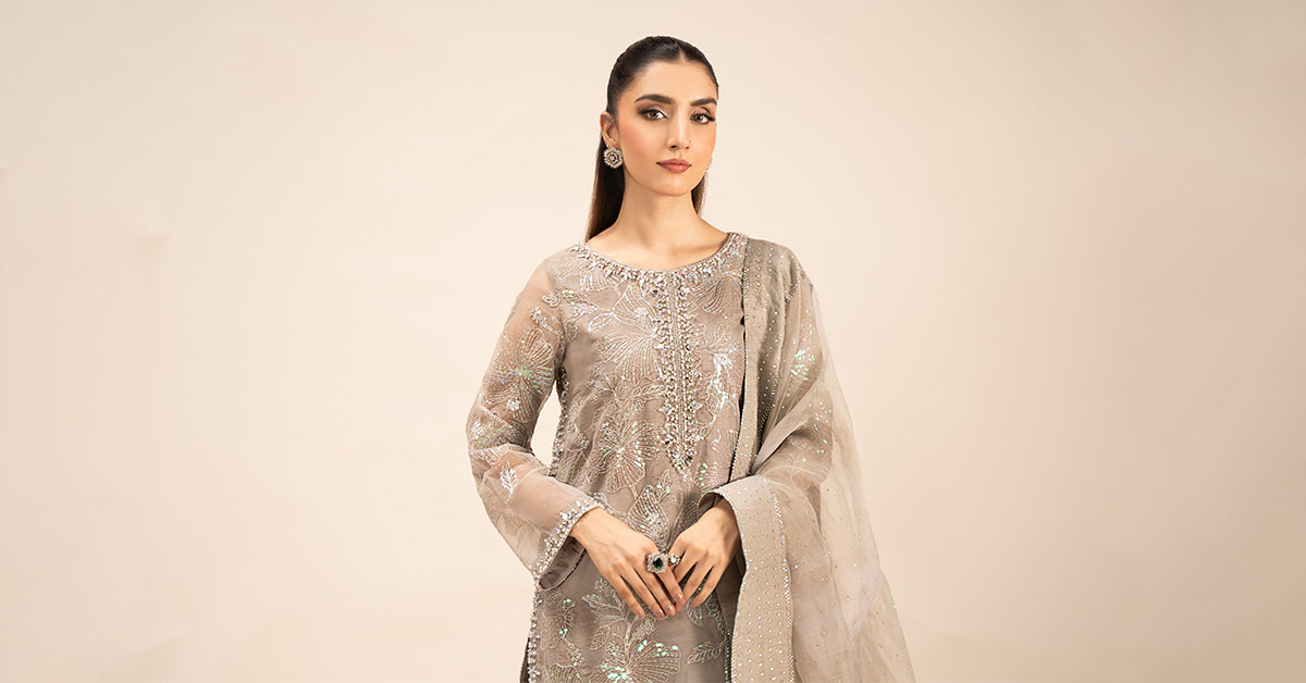 Pakistani Grey Embroidered Organza 3-Piece Suit - Image 16