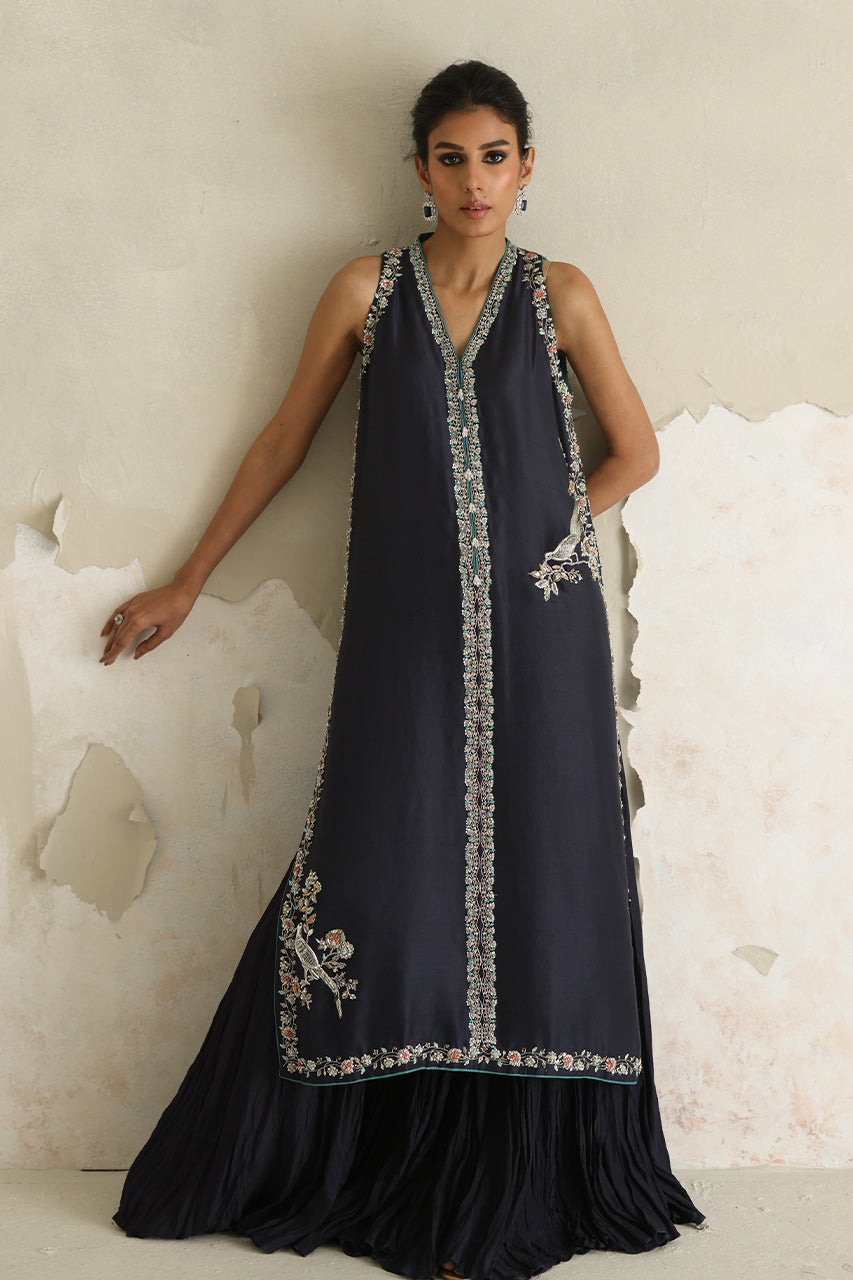 Pakistani Deep Grey Zardozi Raw Silk Kurta Set (3-Piece) - Image 8