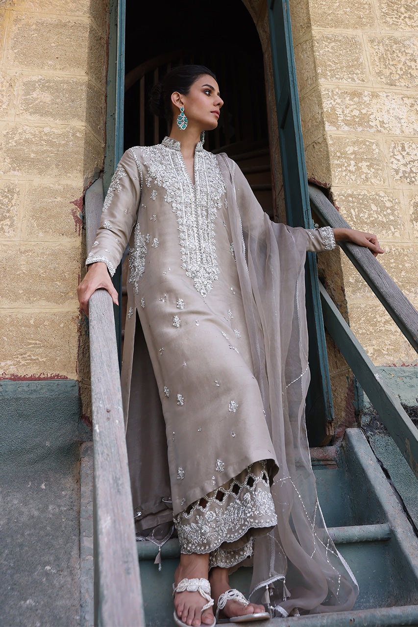 Pakistani Light Grey Zardozi Raw Silk Kurta Set (3-Piece) - Image 1