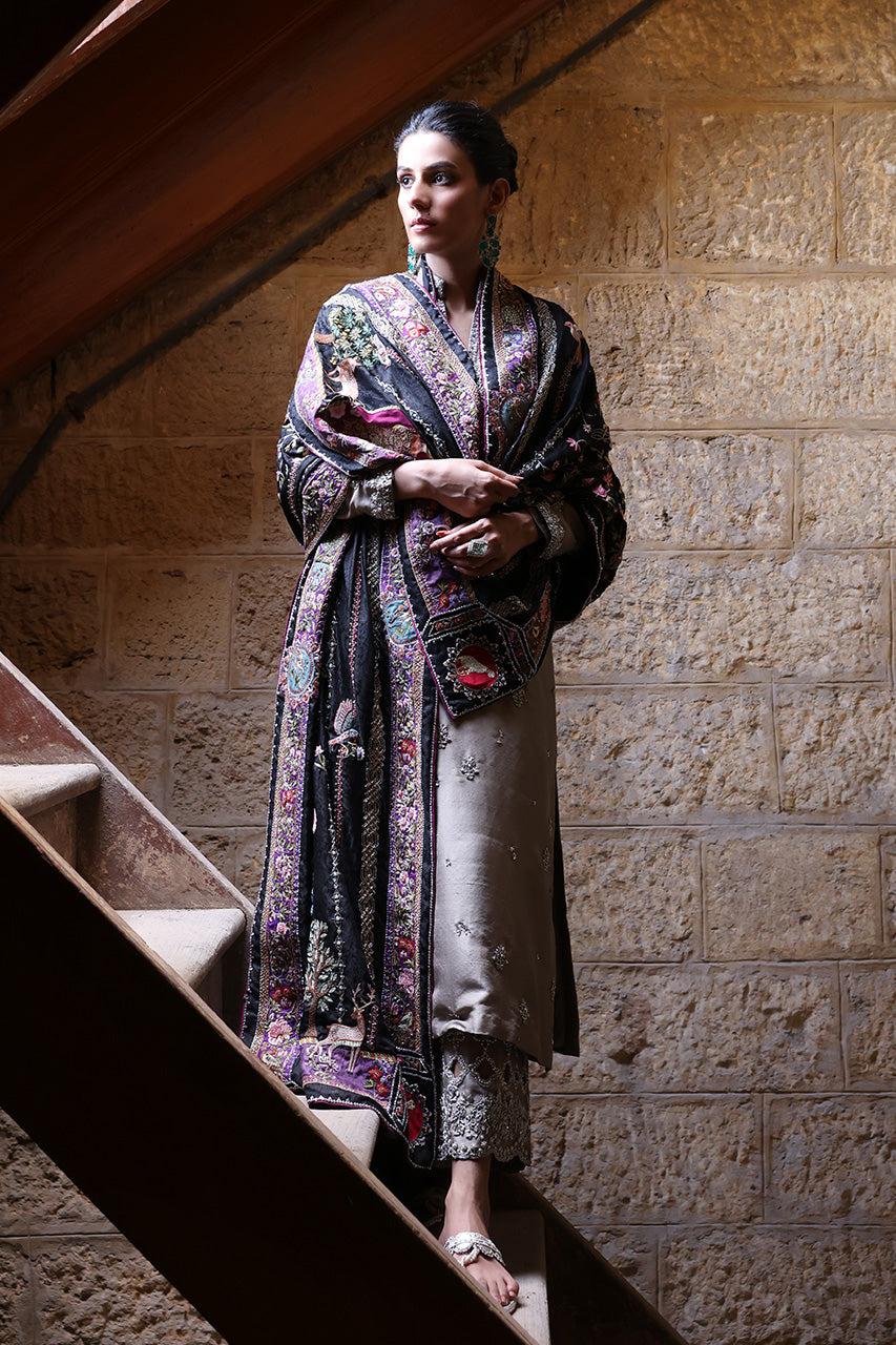 Pakistani Light Grey Zardozi Raw Silk Kurta Set (3-Piece) - Image 5