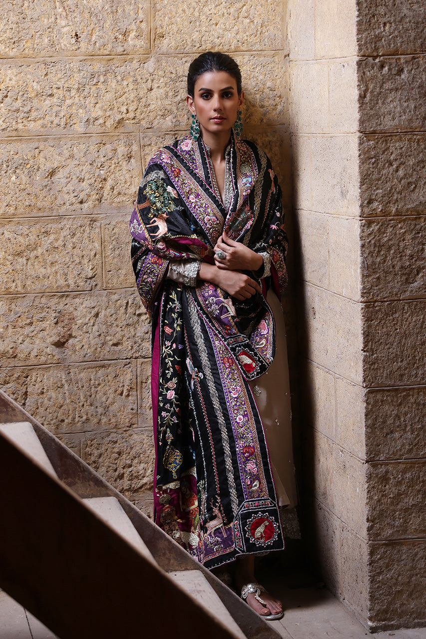 Pakistani Light Grey Zardozi Raw Silk Kurta Set (3-Piece) - Image 8