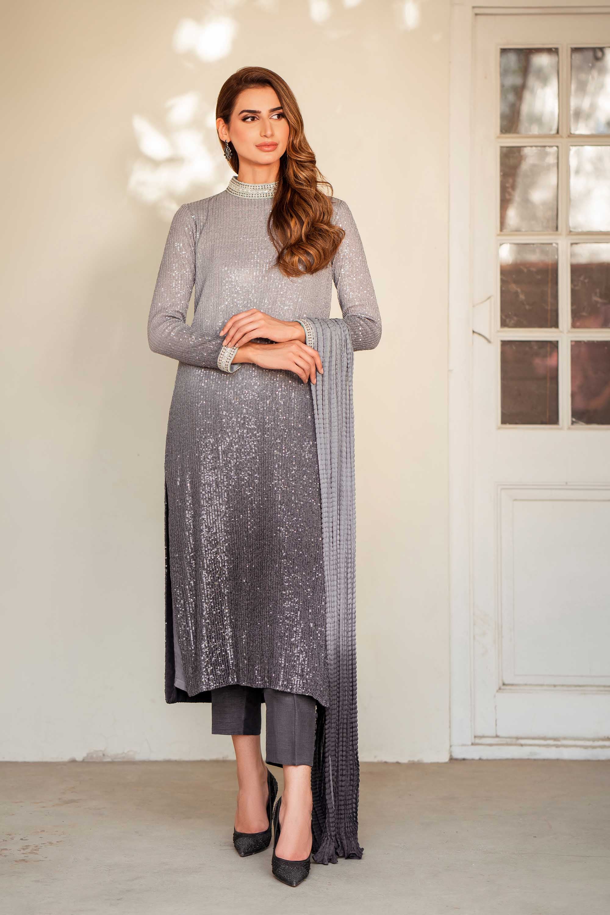 Pakistani Shaded Grey Sequinned Silk Kurta Set (3-Piece) - Image 5