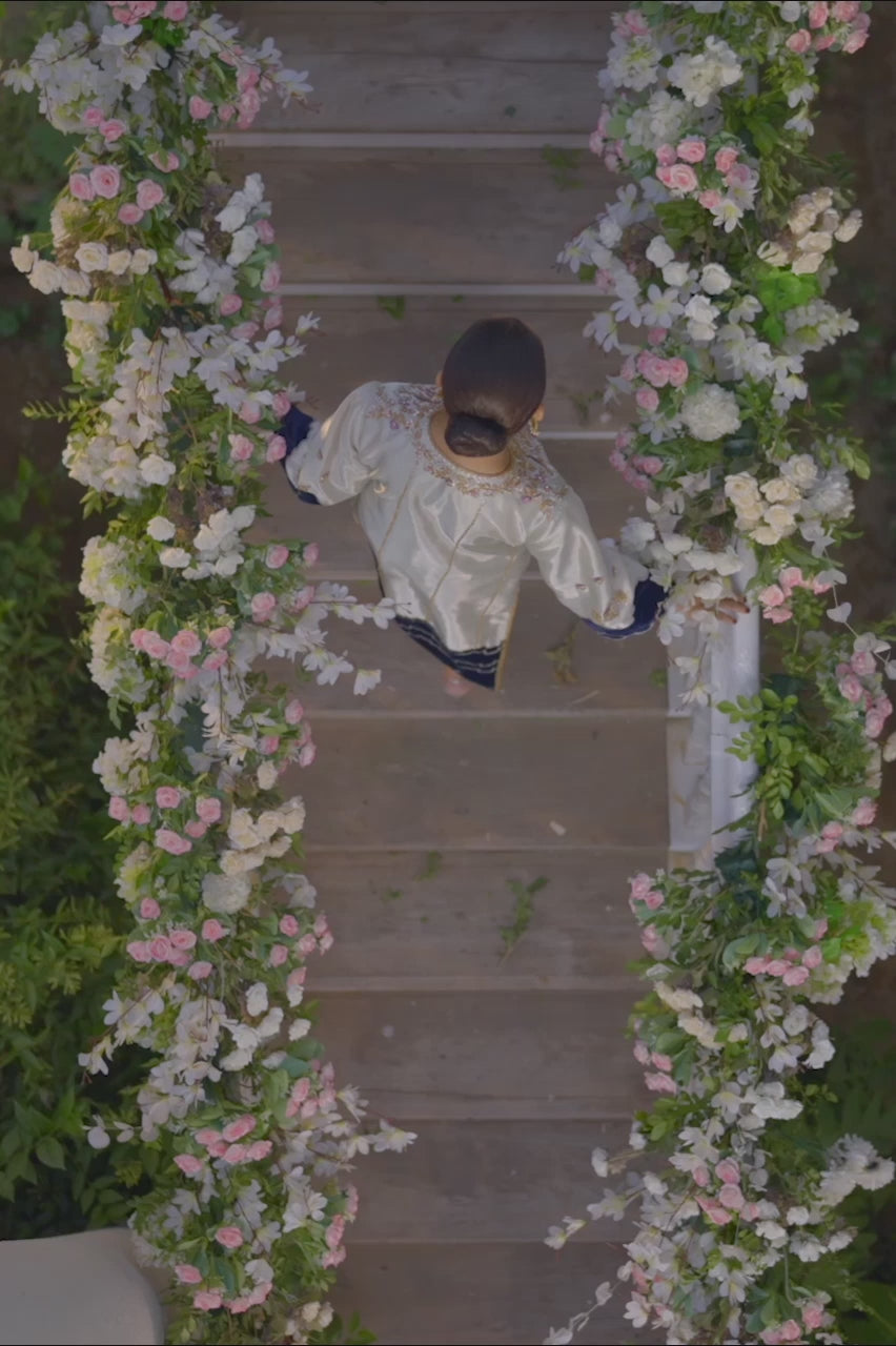 Metallic Grey Embroidered Tissue Jacket & Culottes (2-Piece) - Image 4