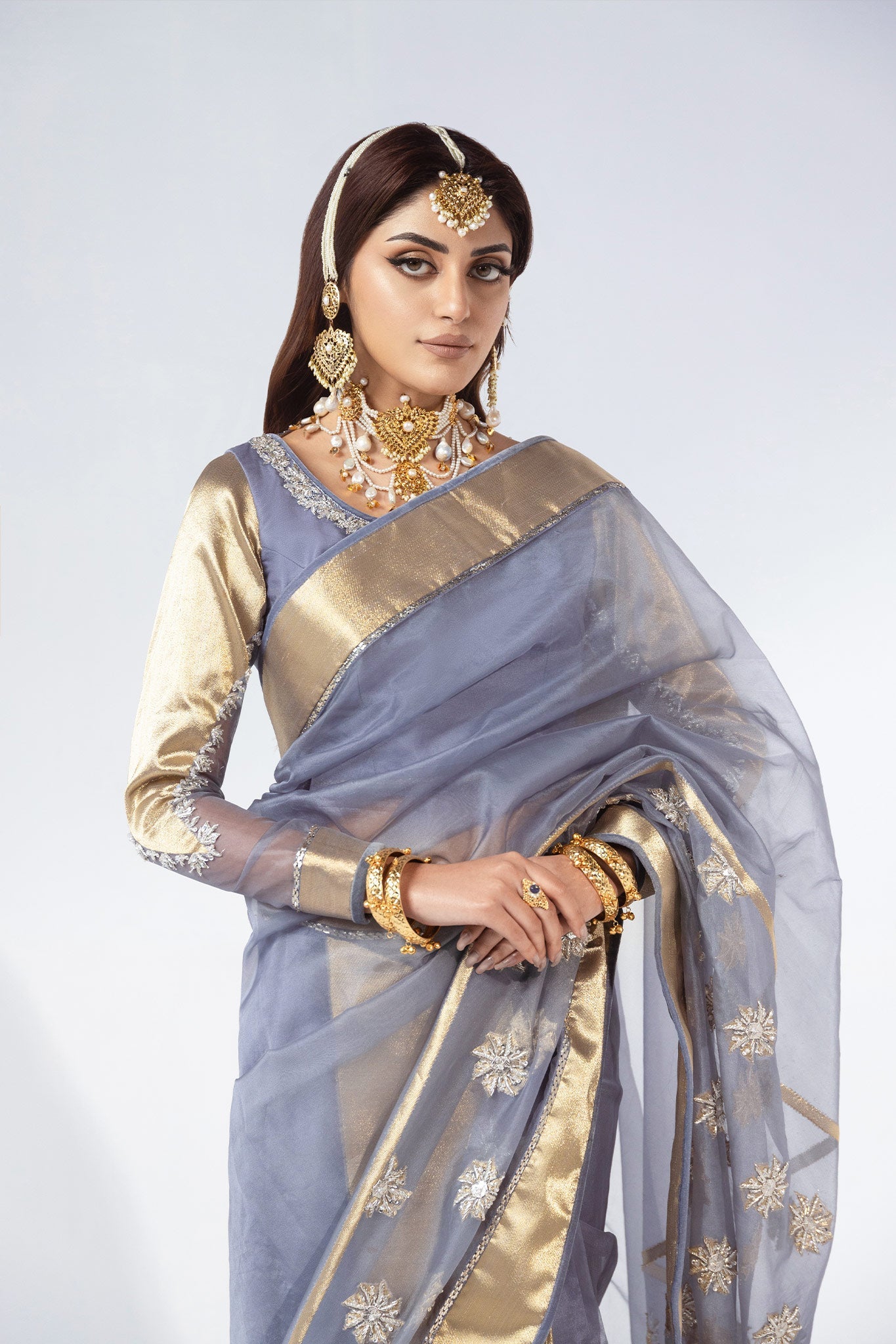Pakistani Grey Zardozi Jacquard Saree with Crystal Blouse (2-Piece) - Image 6