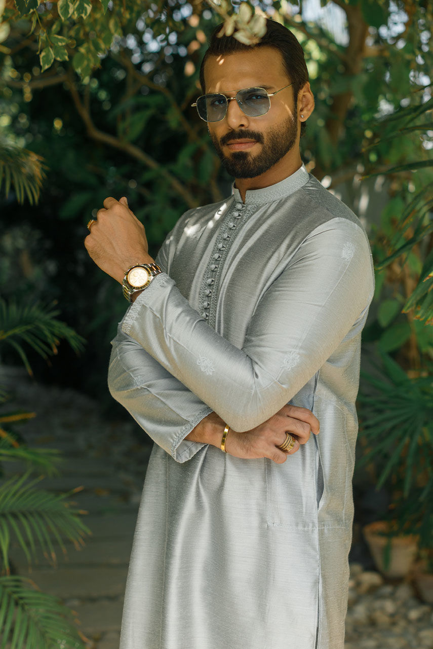 Grey Embroidered Khadi Silk Waistcoat Kurta (3-Piece) - Image 4