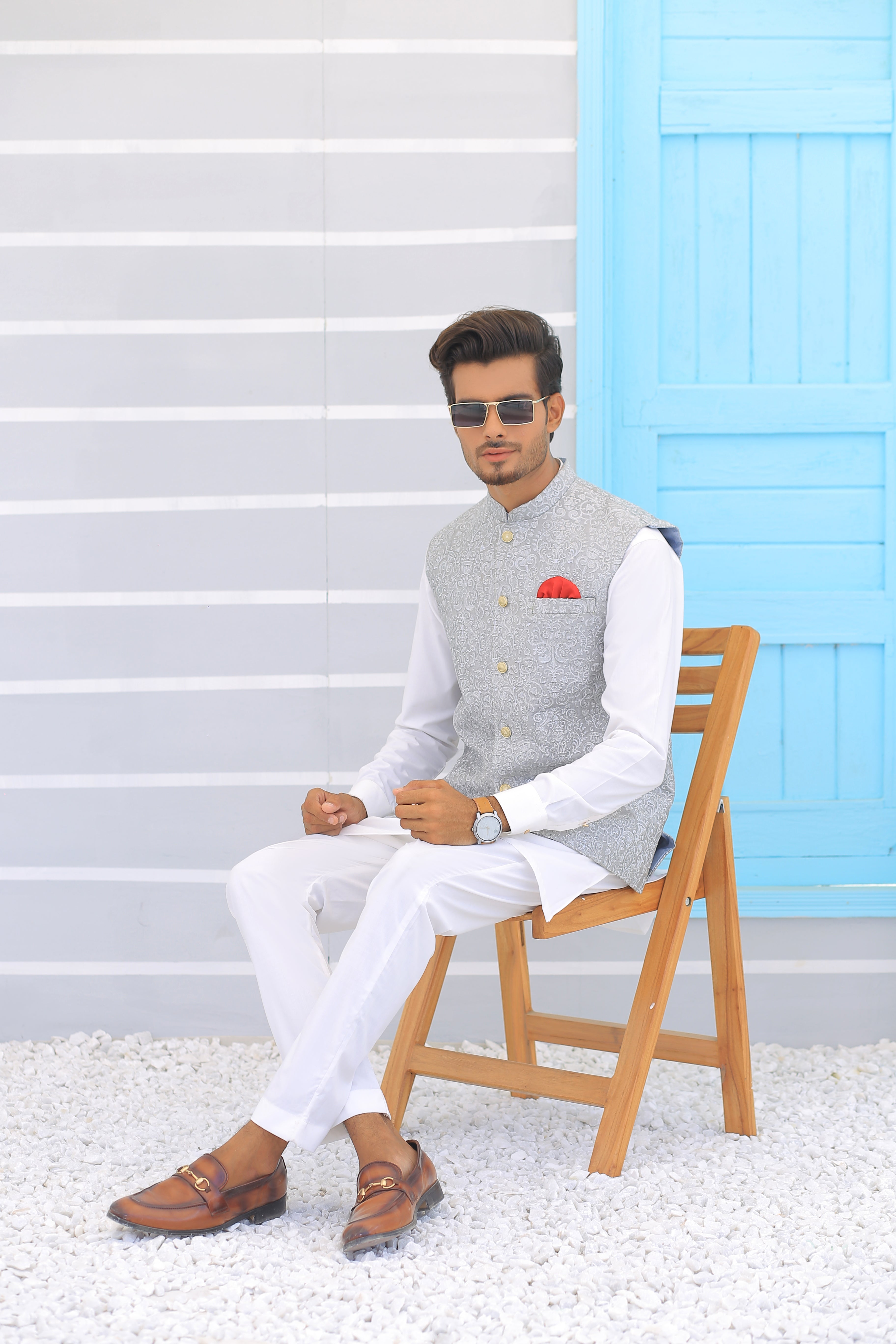 Grey-Silver Embroidered Silk-Blend Waistcoat (3-Piece) - Image 5