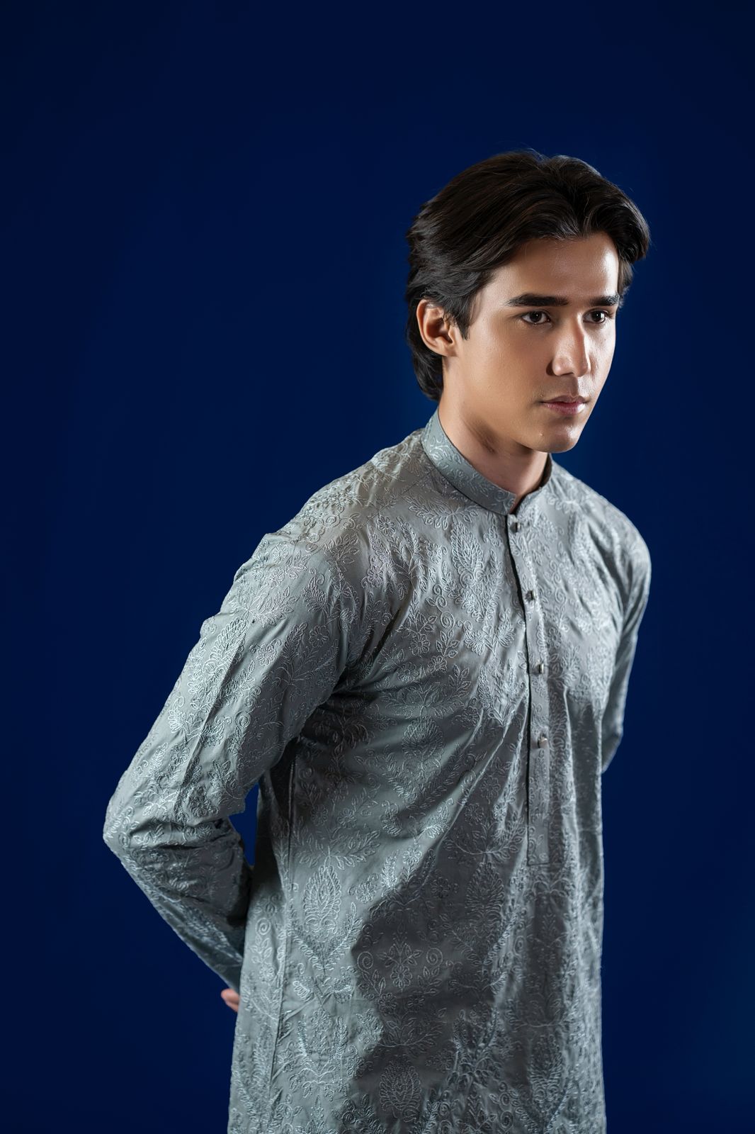 Grey Embroidered Cotton Kurta with White Trousers (2-Piece) - Image 4