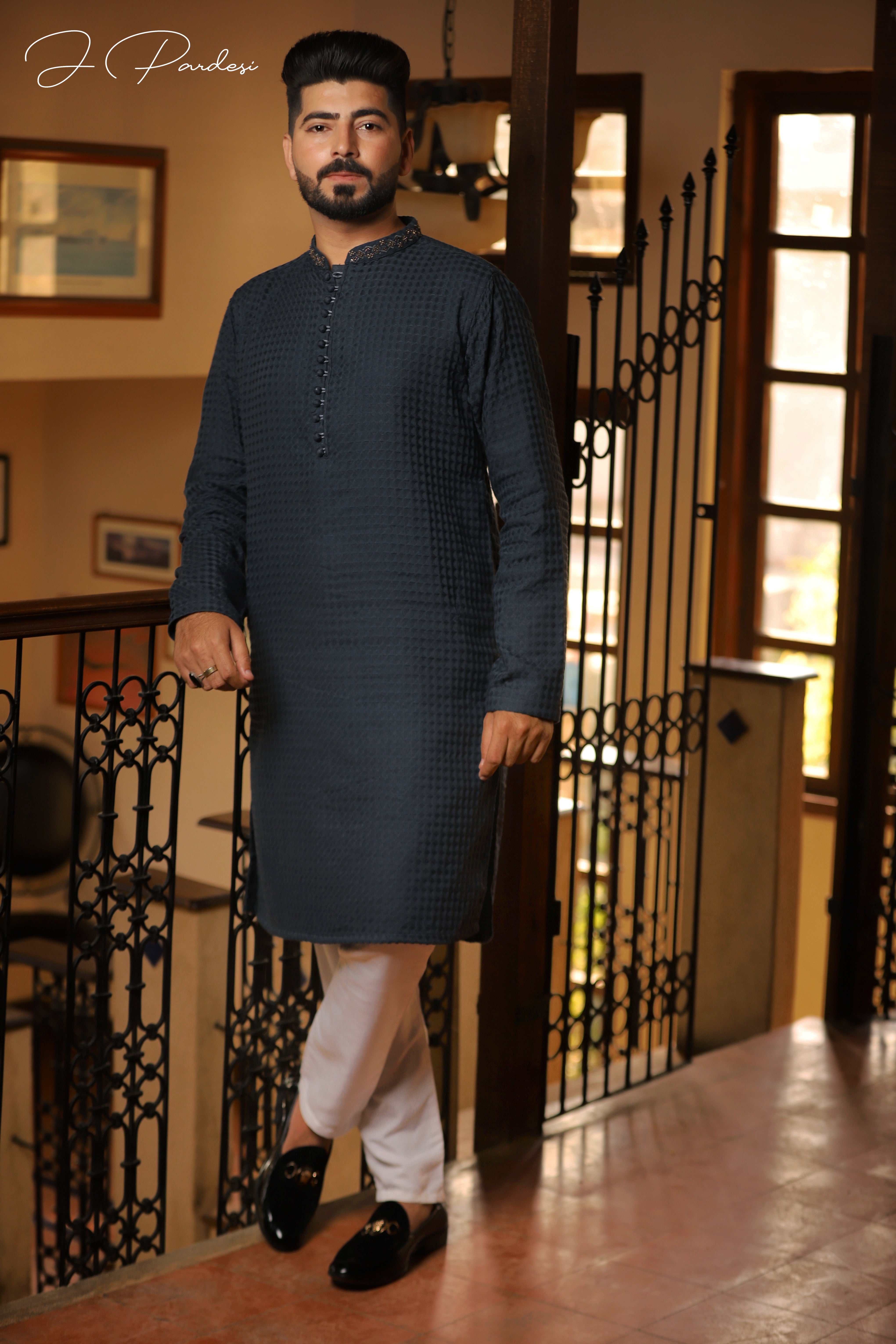 Charcoal Grey Embroidered Textured Kurta Pajama (2-Piece) - Image 4
