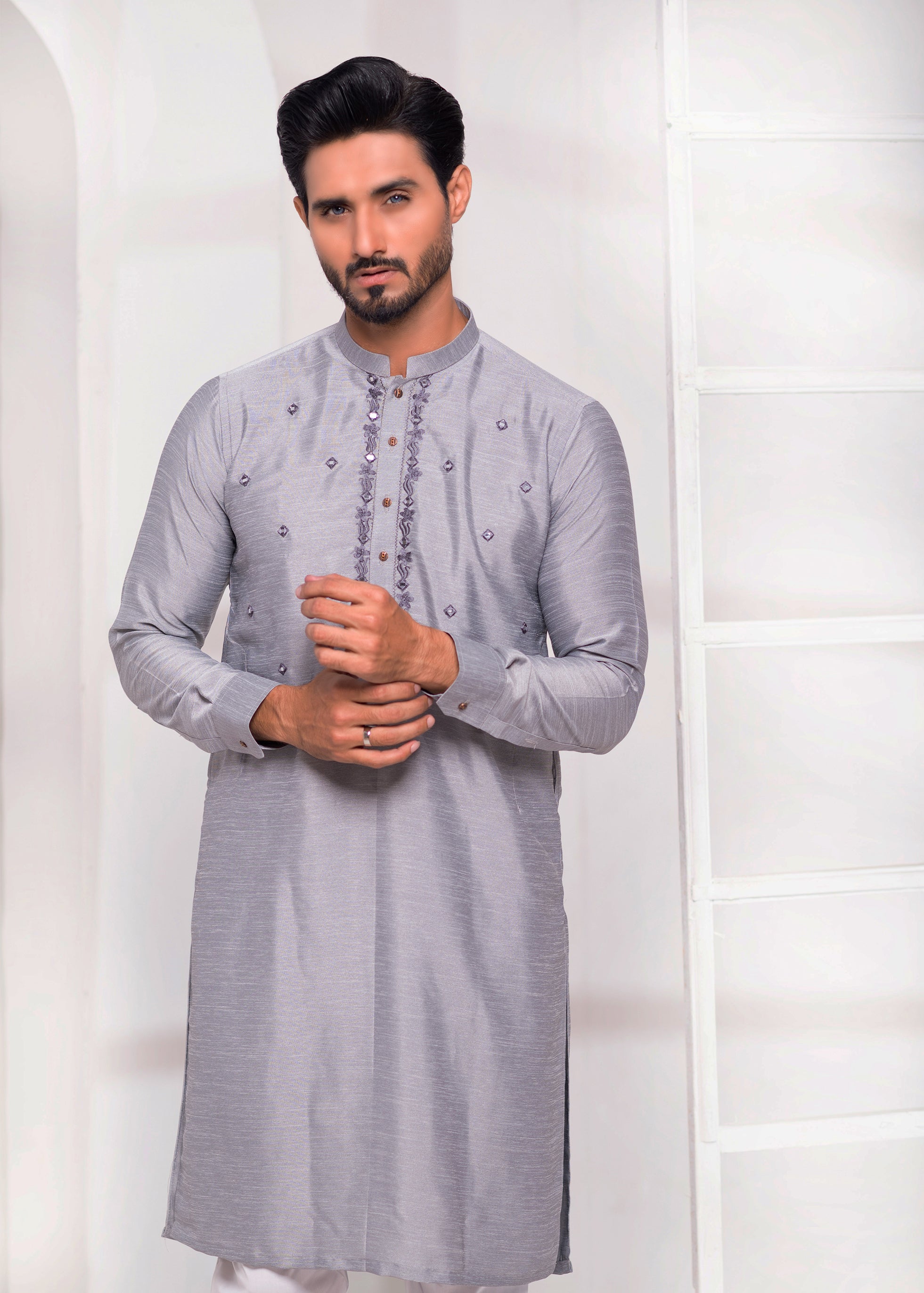 Grey Mirror Embroidered Raw Silk Kurta Pajama (2-Piece) - Image 3