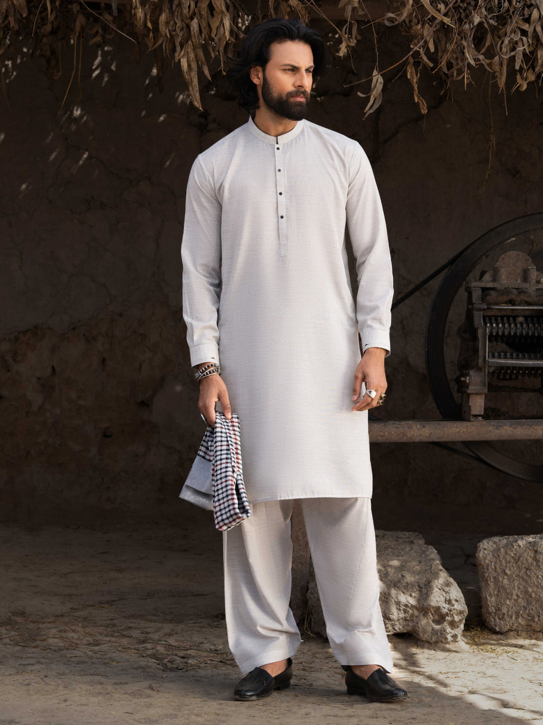 Ash Grey Minimal Stitch Blended Shalwar Kameez (2-Piece) - Image 1
