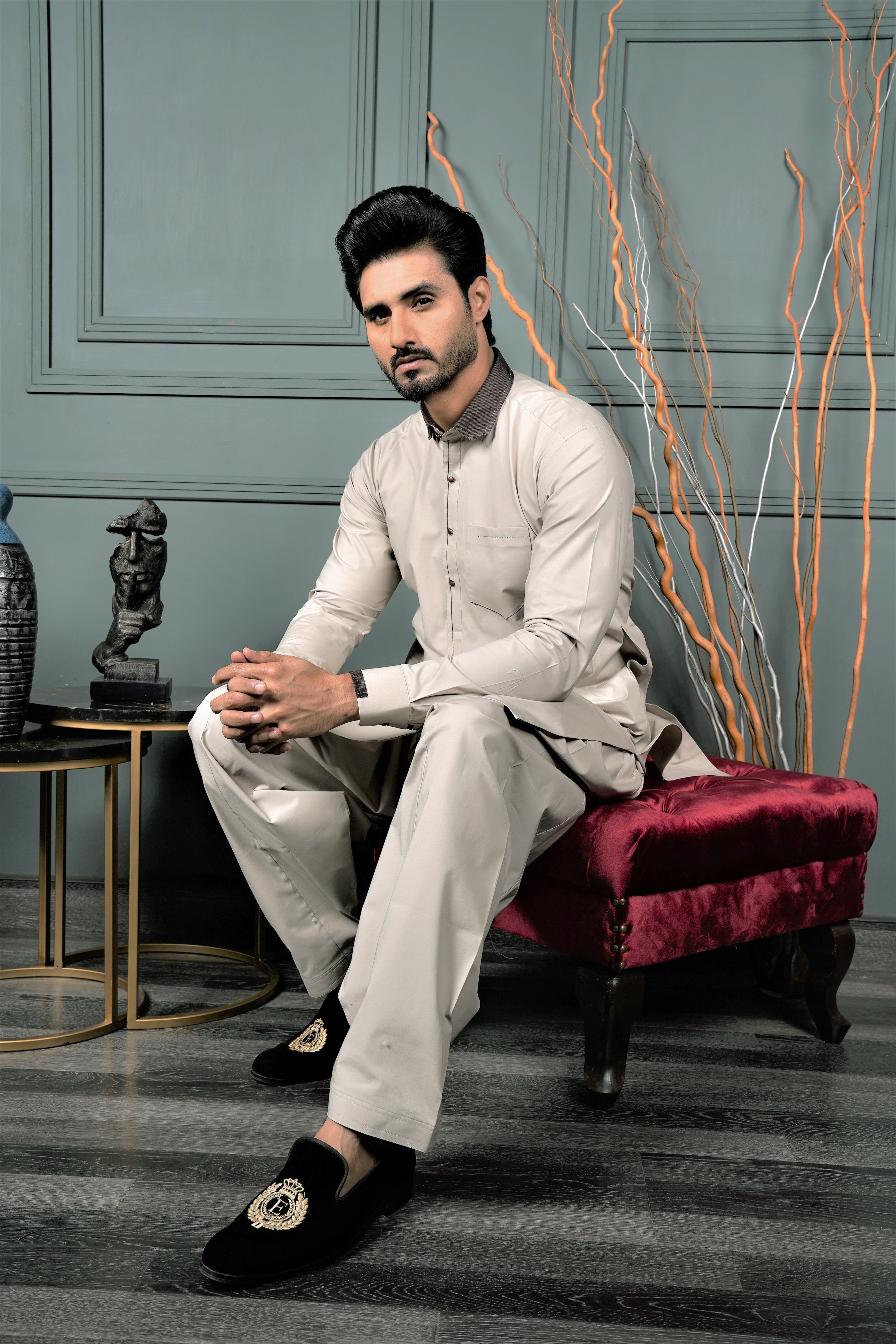 Feather Grey Contrast Collar Cotton Shalwar Kameez (2-Piece) - Image 3