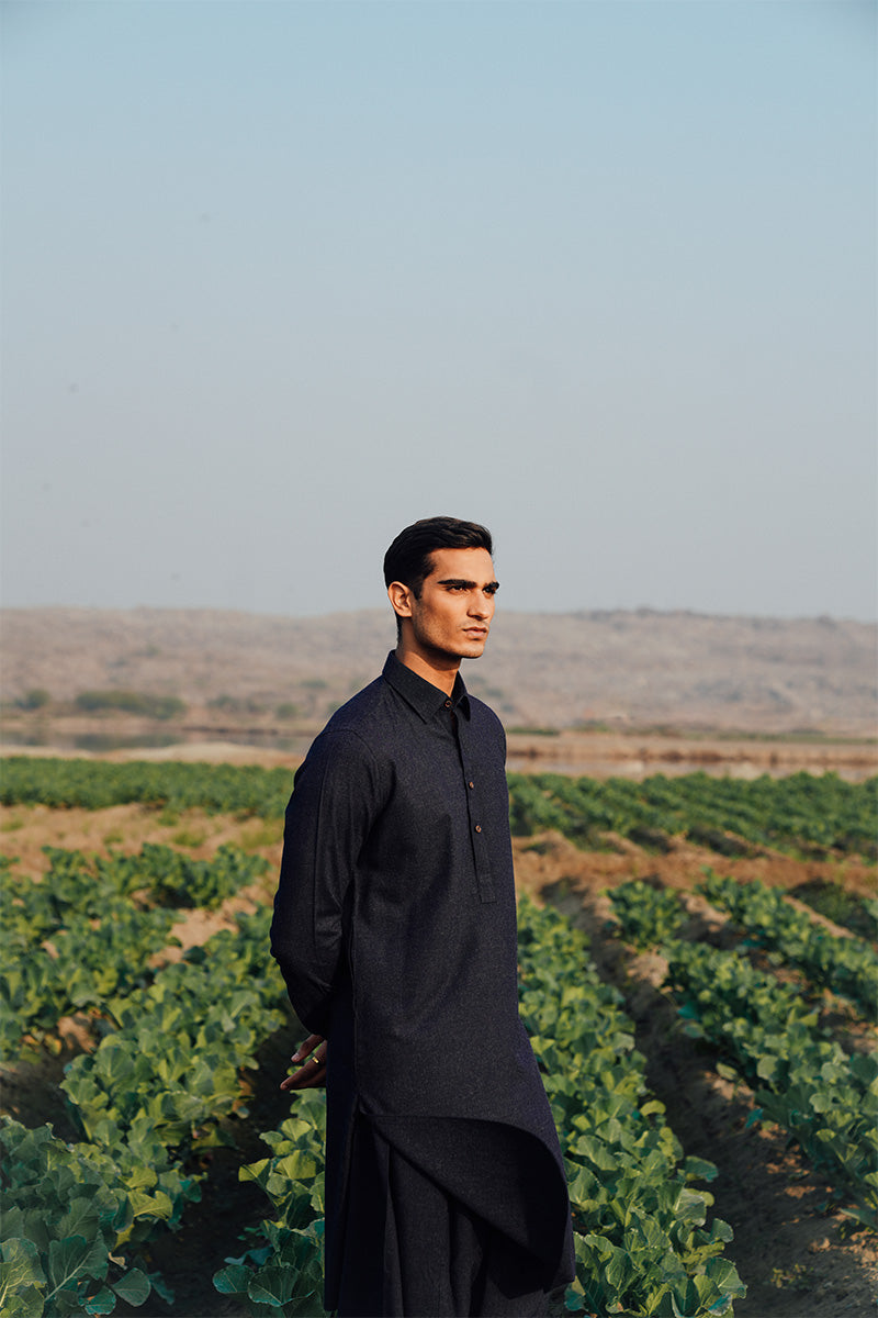 Dark Grey Pure Khaddar Shalwar Kameez (2-Piece) - Image 5