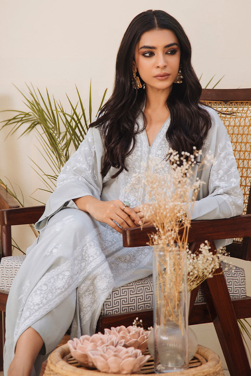 Pakistani Cloud Grey Aari Embroidered Pure Crepe Salwar Kameez (2-Piece) - Image 6