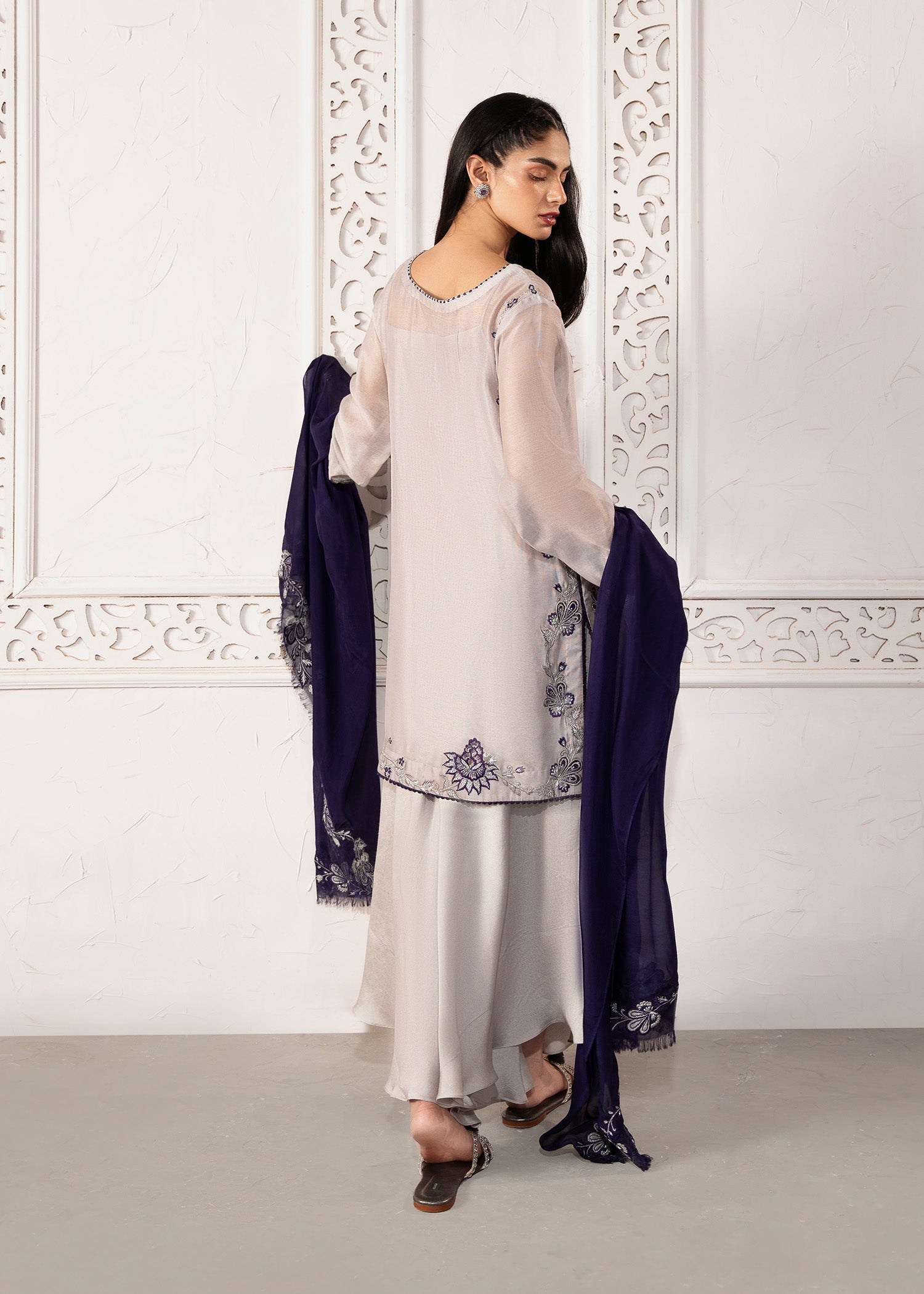 Pakistani Cool Grey Appliqued Embroidered Silk Salwar Kameez (3-Piece) - Image 5