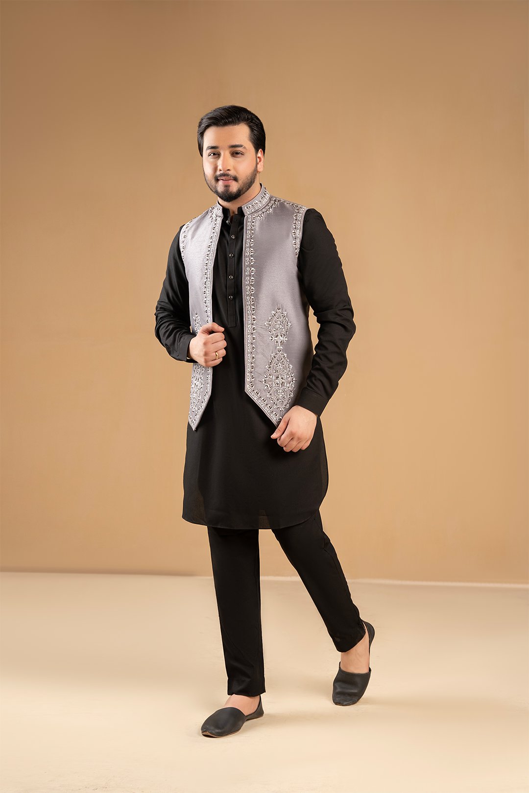 Grey Embroidered Silk Waistcoat Kurta (3-Piece) - Image 2