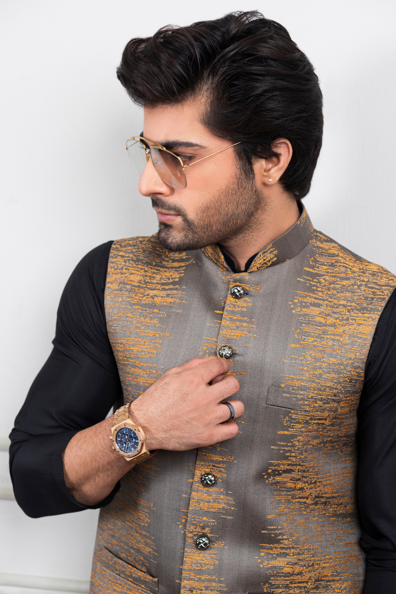 Grey Self-Embroidered Waistcoat Kurta Set (3-Piece) - Image 2
