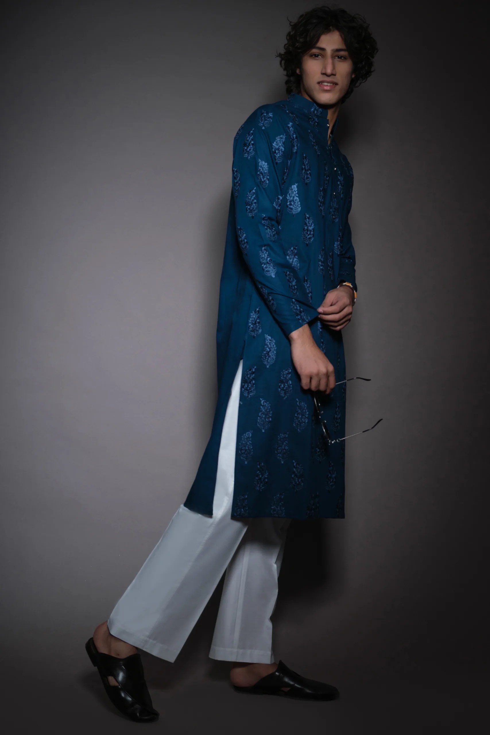 Indigo Blue Printed Cotton Kurta (2-Piece) - Image 2