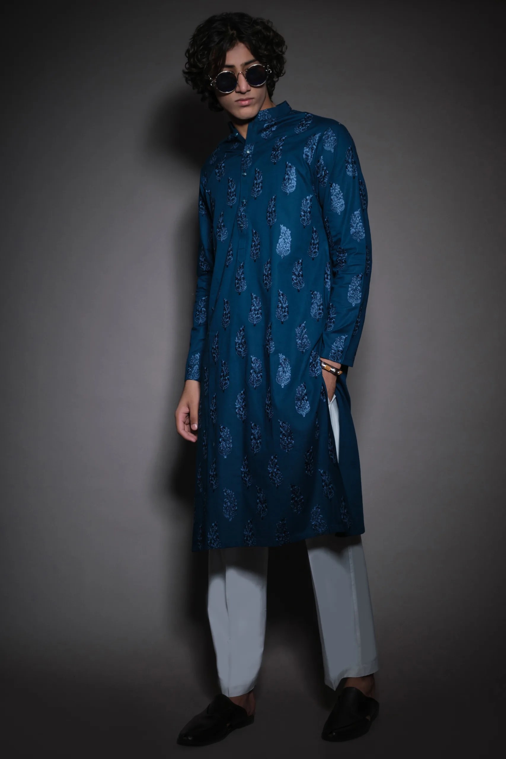 Indigo Blue Printed Cotton Kurta (2-Piece) - Image 3