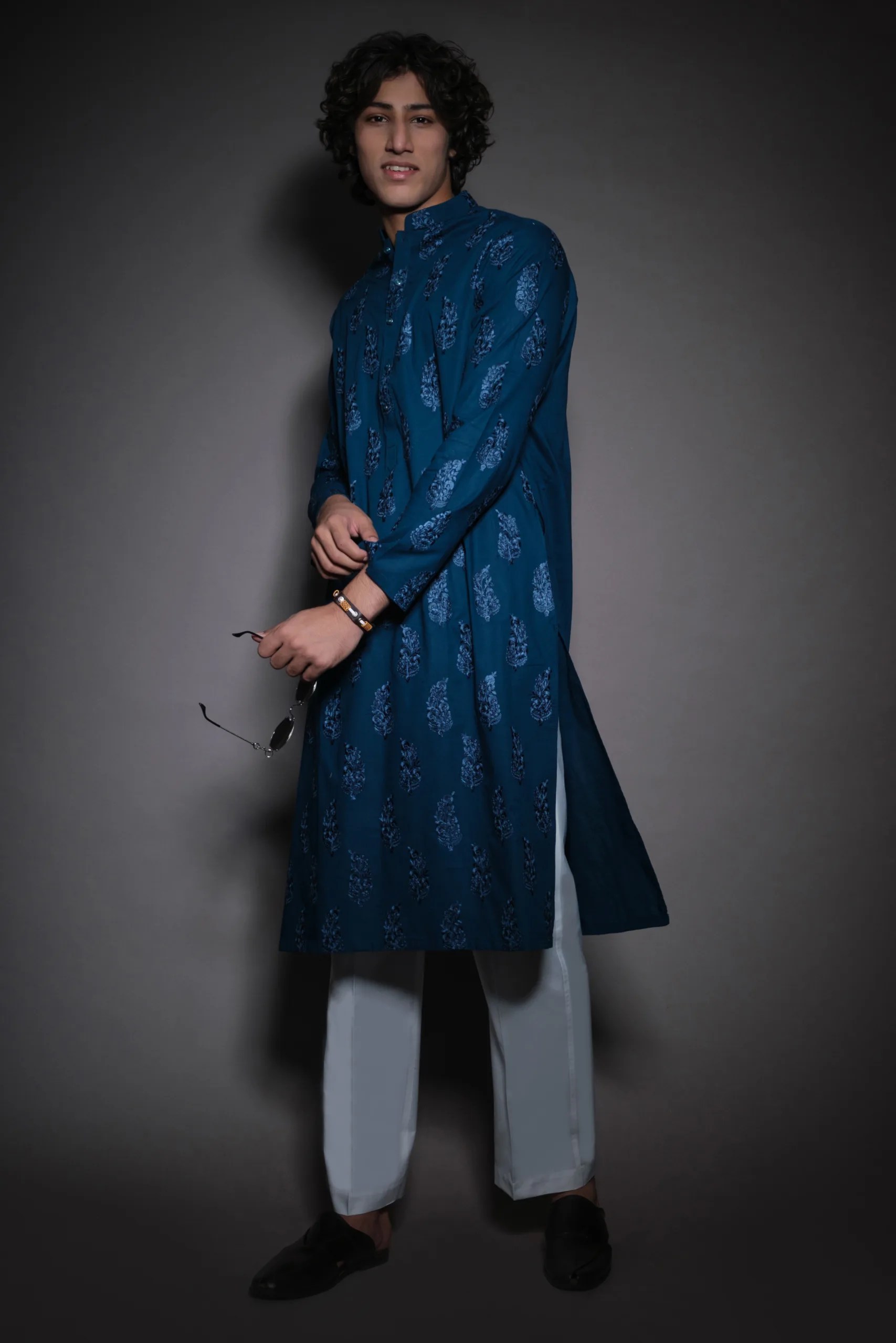 Indigo Blue Printed Cotton Kurta (2-Piece) - Image 4