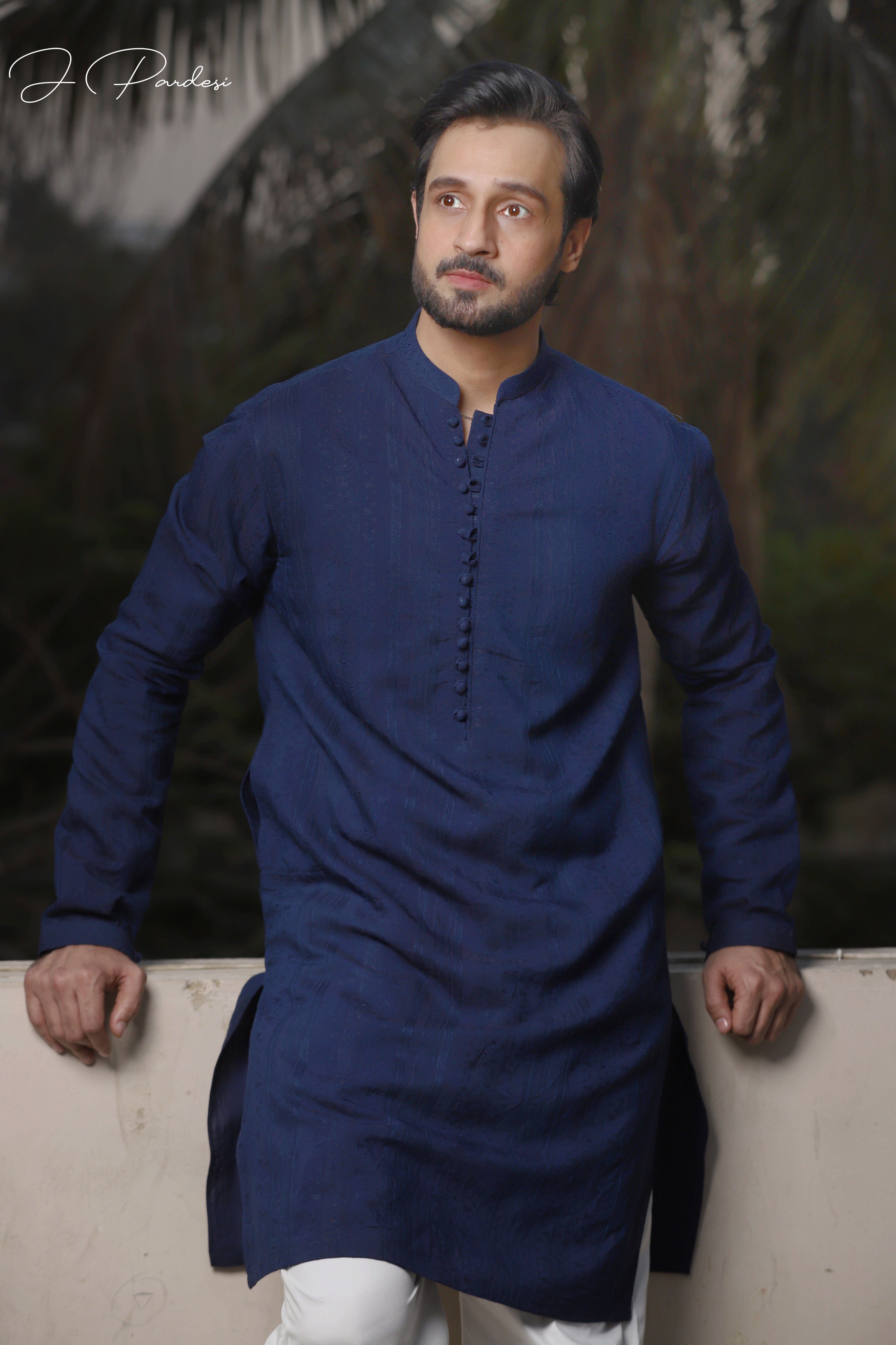 Indigo Textured Fabric Kurta (2-Piece) - Image 2