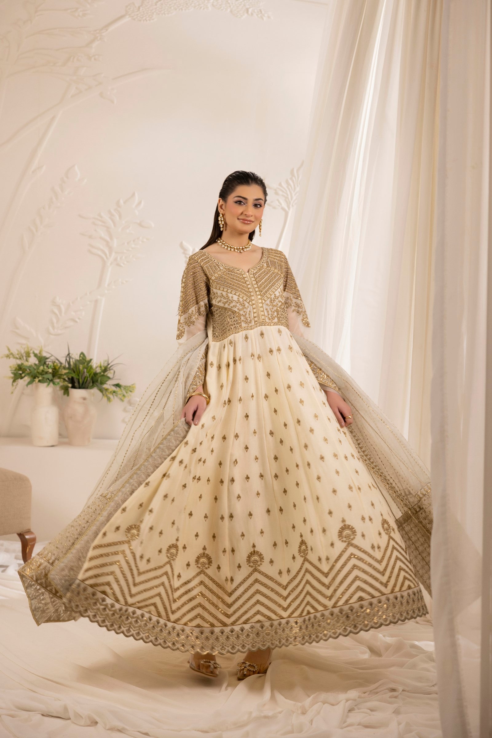 Off-White Embroidered Chiffon Anarkali (2-Piece) - Image 6