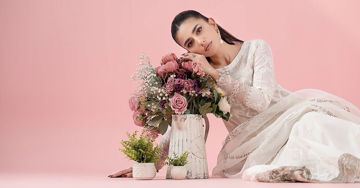 Off-White Embroidered Lawn Anarkali Dress (3-Piece) - Image 7