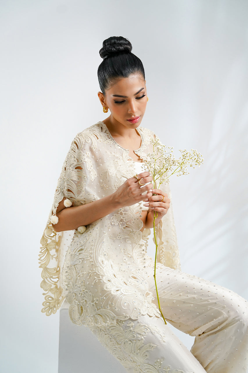 Ivory Embroidered Organza & Raw Silk Cape (3-Piece) - Image 6