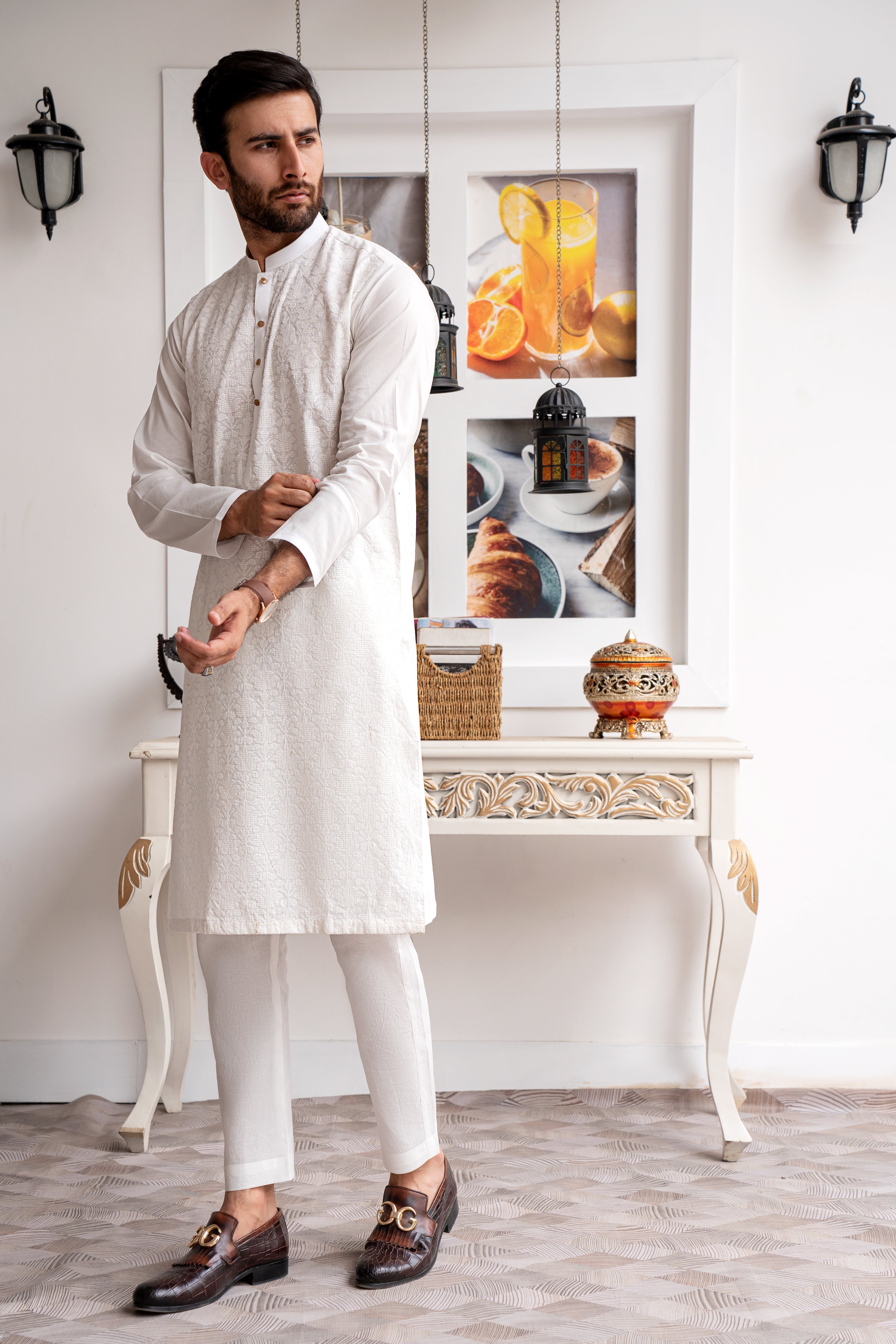Off-White Chikankari-Style Cotton Kurta Pajama (2-Piece) - Image 1