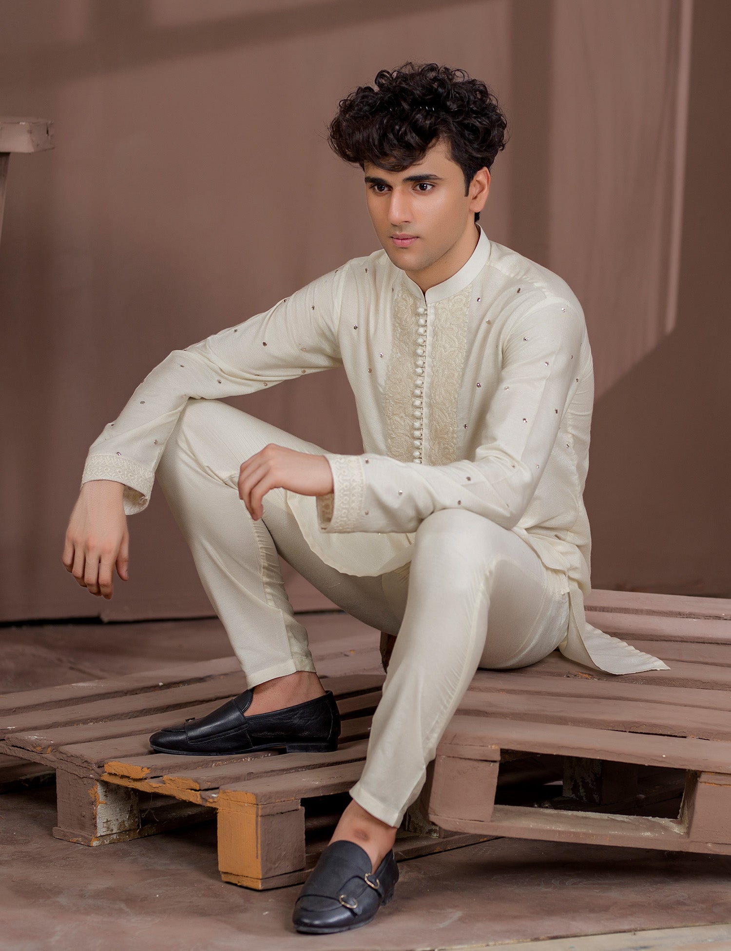 Off-White Embroidered Cotton Net Men’s Kurta (2-Piece) - Image 5
