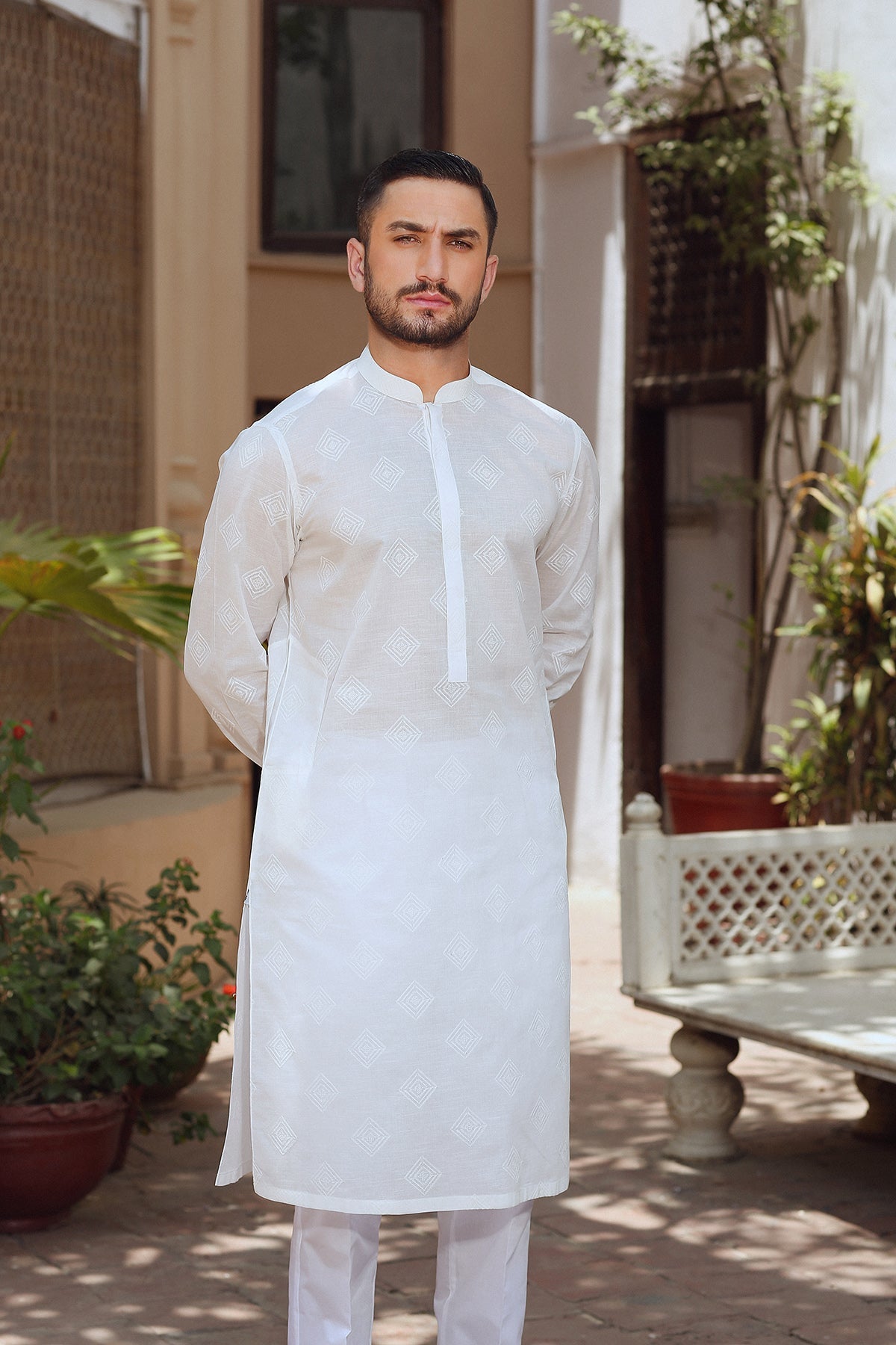 Off-White Embroidered Egyptian Cotton Lawn Kurta (2-Piece) - Image 1
