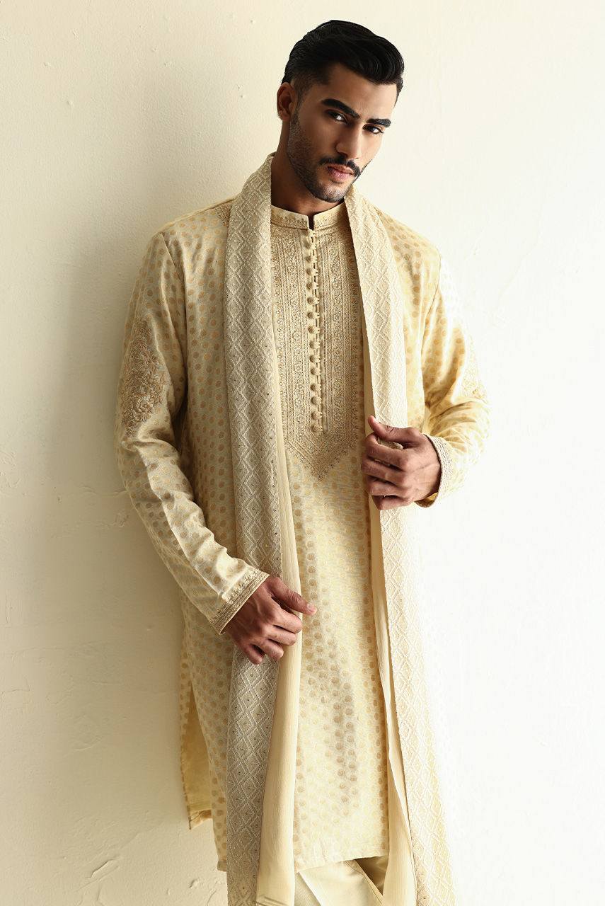 Ivory Embroidered Jacquard Men Kurta (3-Piece) - Image 2