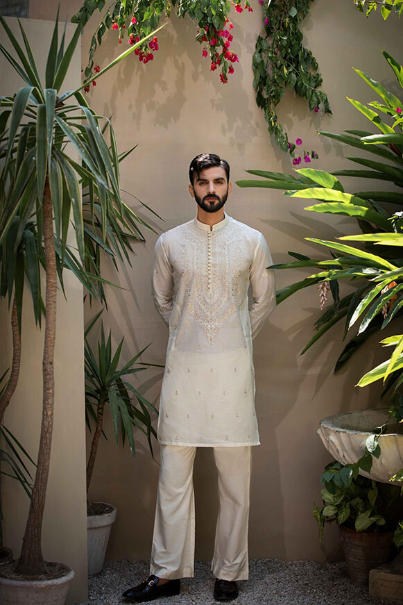 Ivory Embroidered Khaddi Cotton Kurta Set (2-Piece) - Image 1