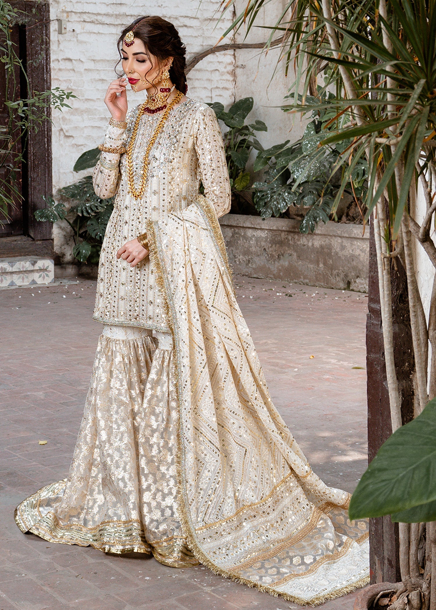 Off-White Embellished Chicken Kari & Badla Gharara (4-Piece) - Image 4