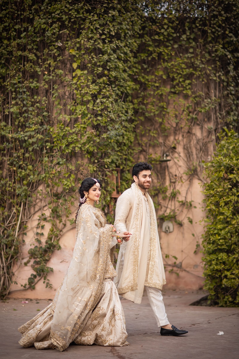 Ivory Gold Zari Organza & Raw Silk Gharara (3-Piece) - Image 2