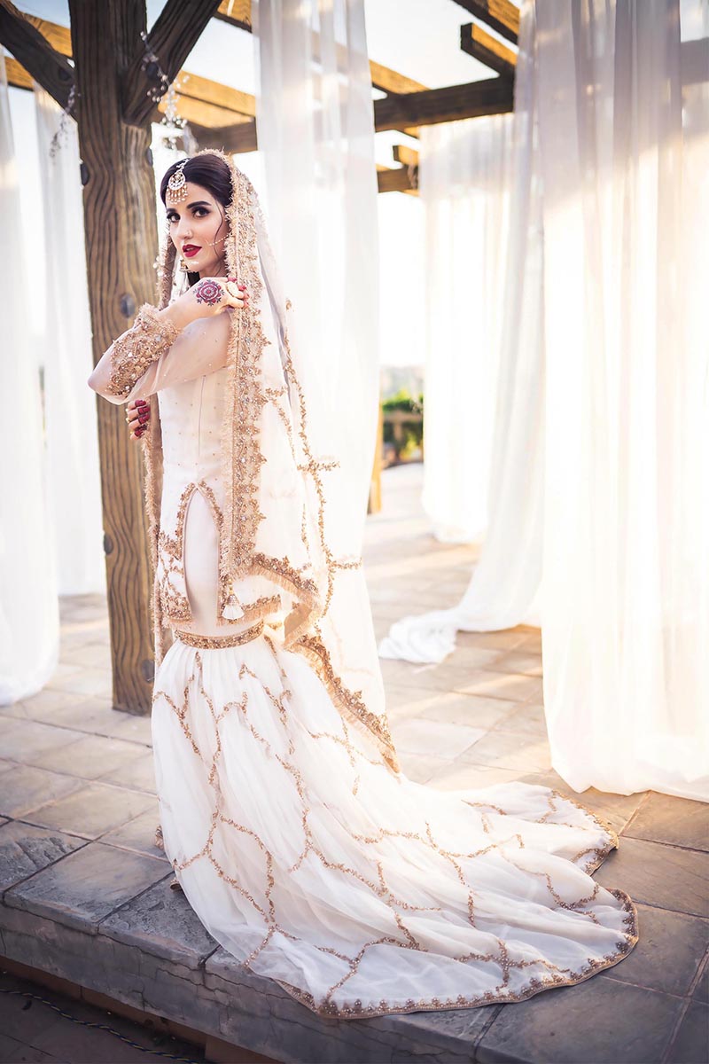 Pakistani Ivory Embellished Pure Organza Gharara Set (3-Piece) - Image 4