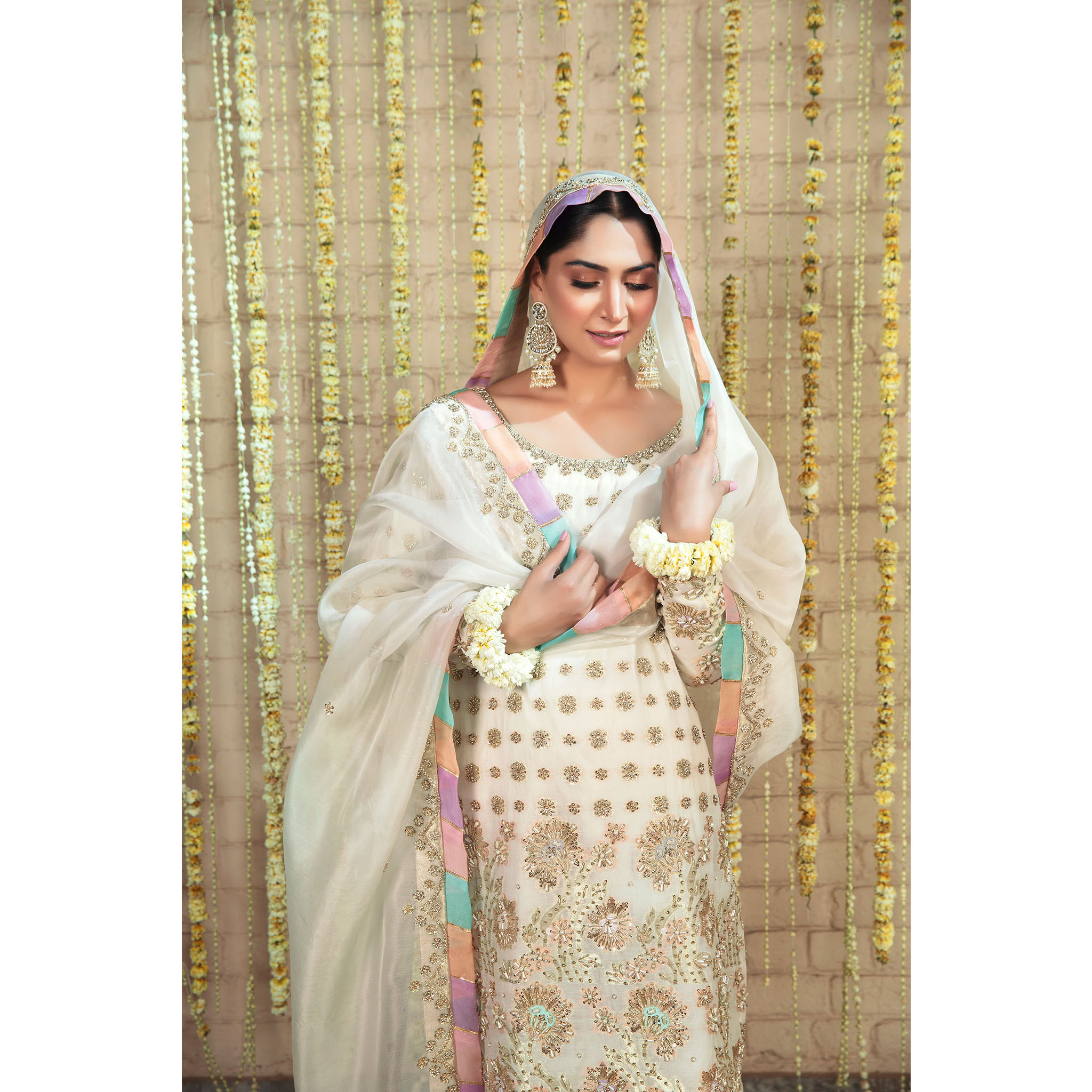 Pakistani Ivory Hand-Embellished Pure Tissue Gharara (3-Piece) - Image 6