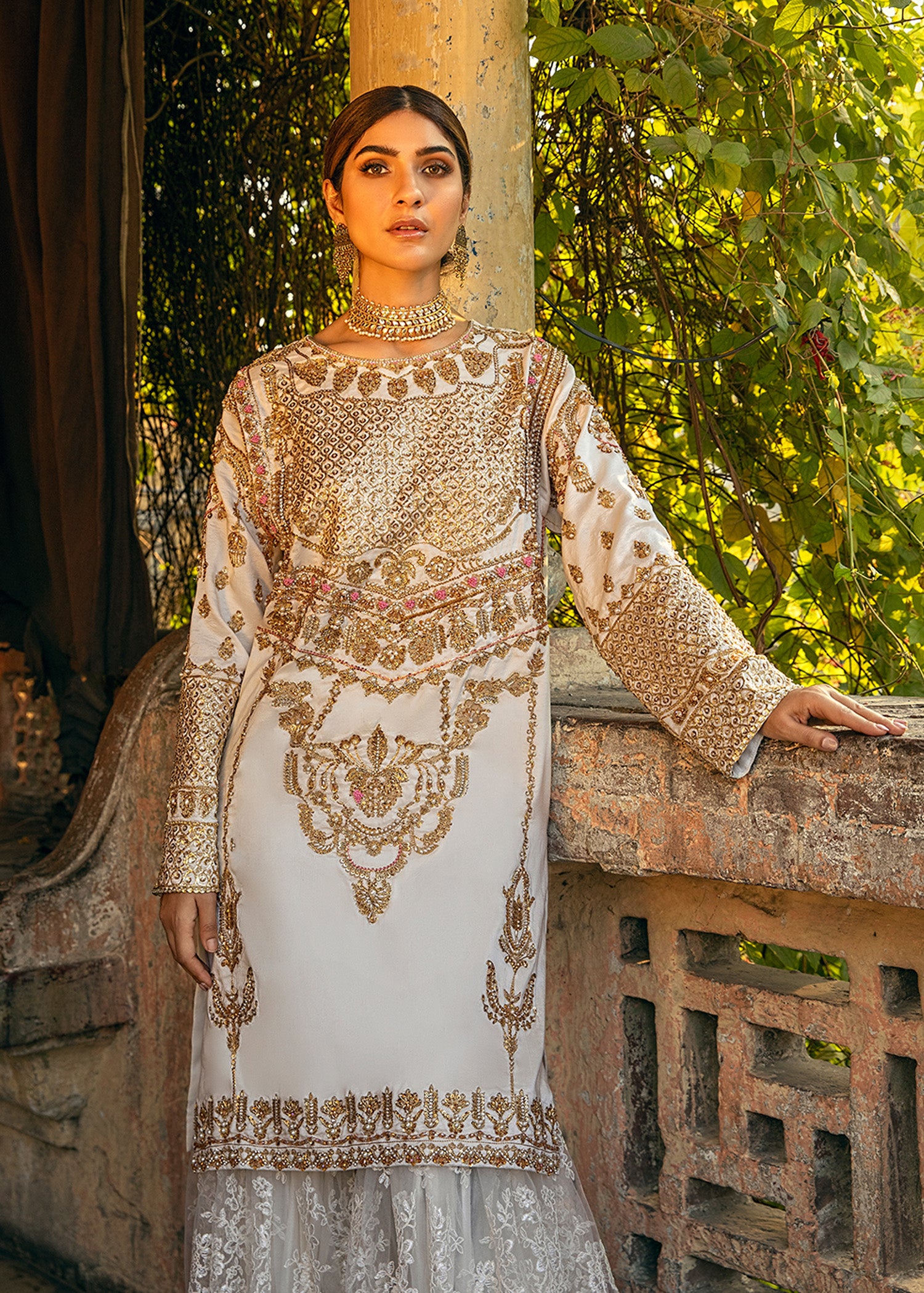 Pakistani Pearl White Aari Embroidered Raw Silk Gharara (3-Piece) - Image 2