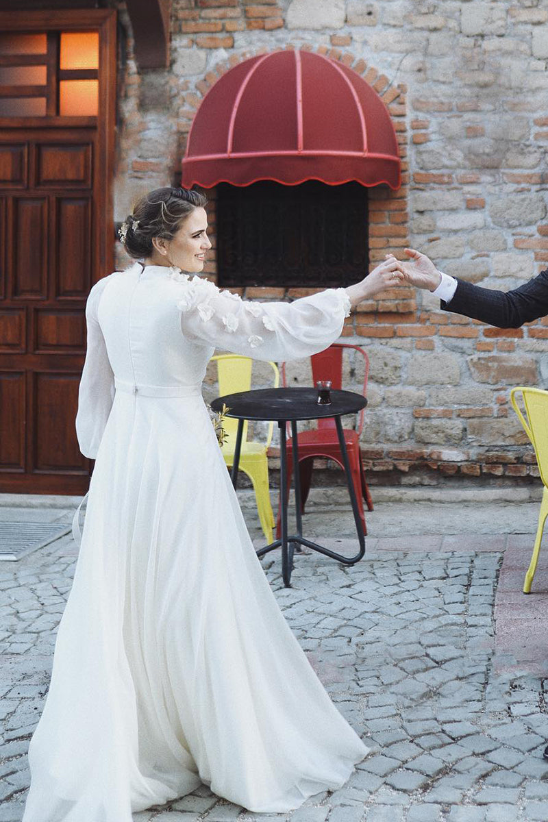 Pakistani Ivory 3D Floral Chiffon Wedding Gown (1-Pc) - Image 2