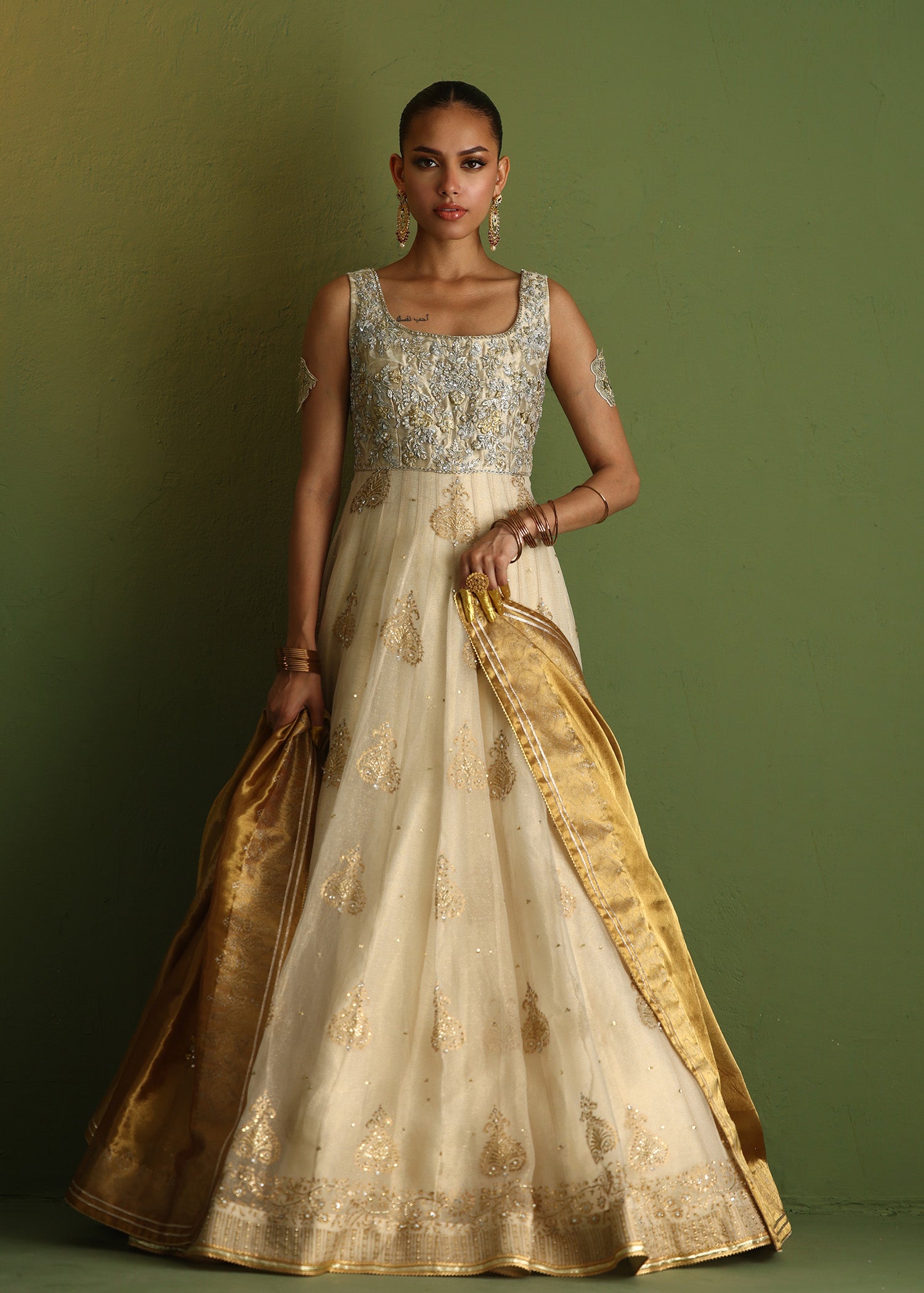 Off-White Embellished French Lama Gown (2-Piece) - Image 6