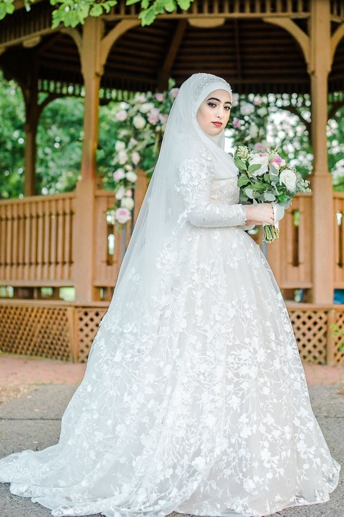 Pakistani Ivory Lace Embroidered Bridal Gown (2-Piece) - Image 3