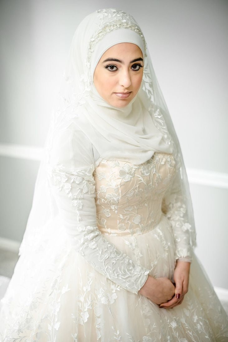 Pakistani Ivory Lace Embroidered Bridal Gown (2-Piece) - Image 4