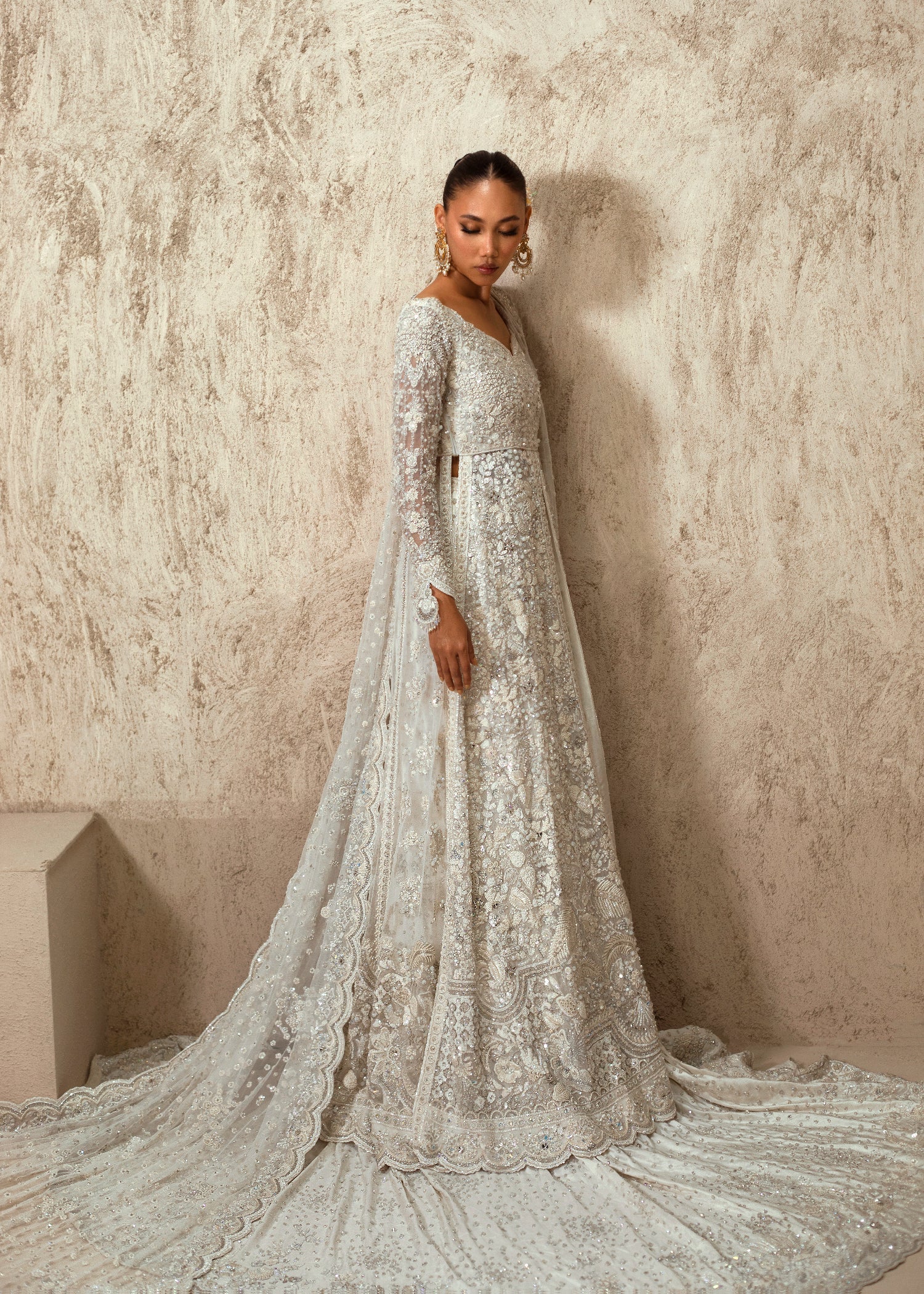 Ivory Embellished Net Organza Bridal Gown (2-Piece) - Image 5